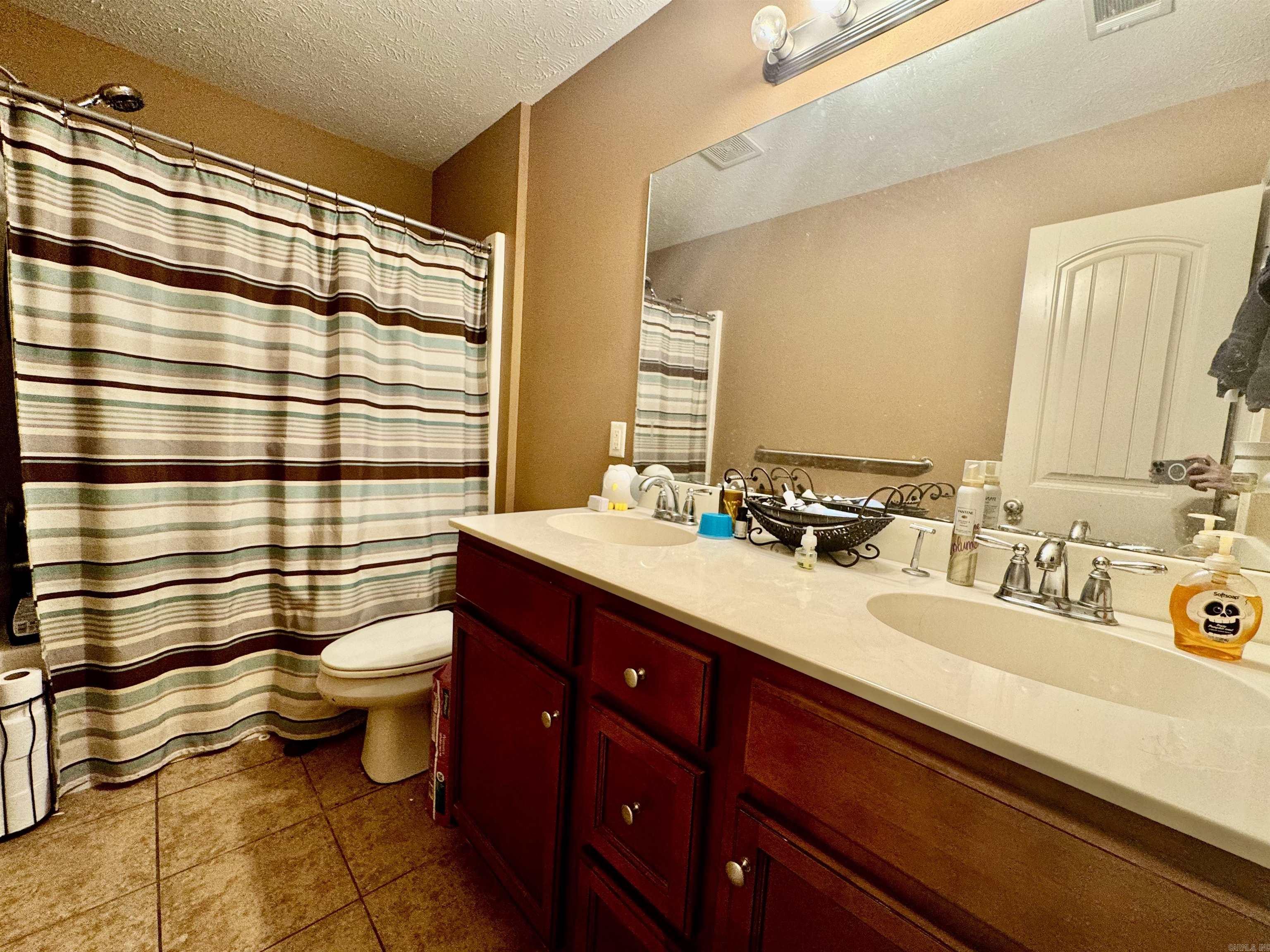 HOMETOWN - Residential