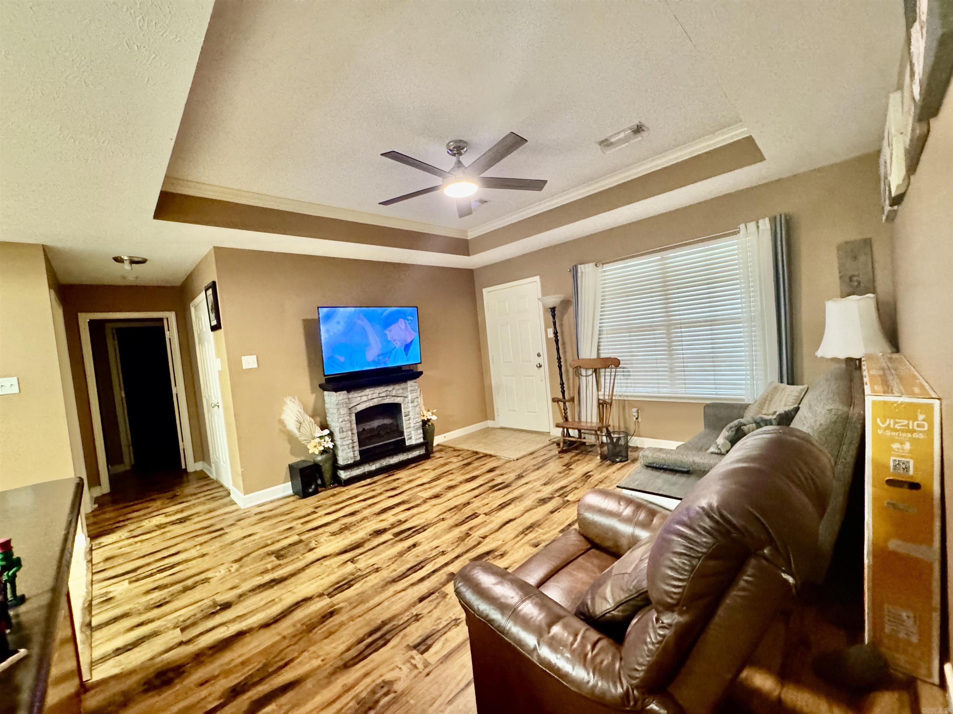 HOMETOWN - Residential