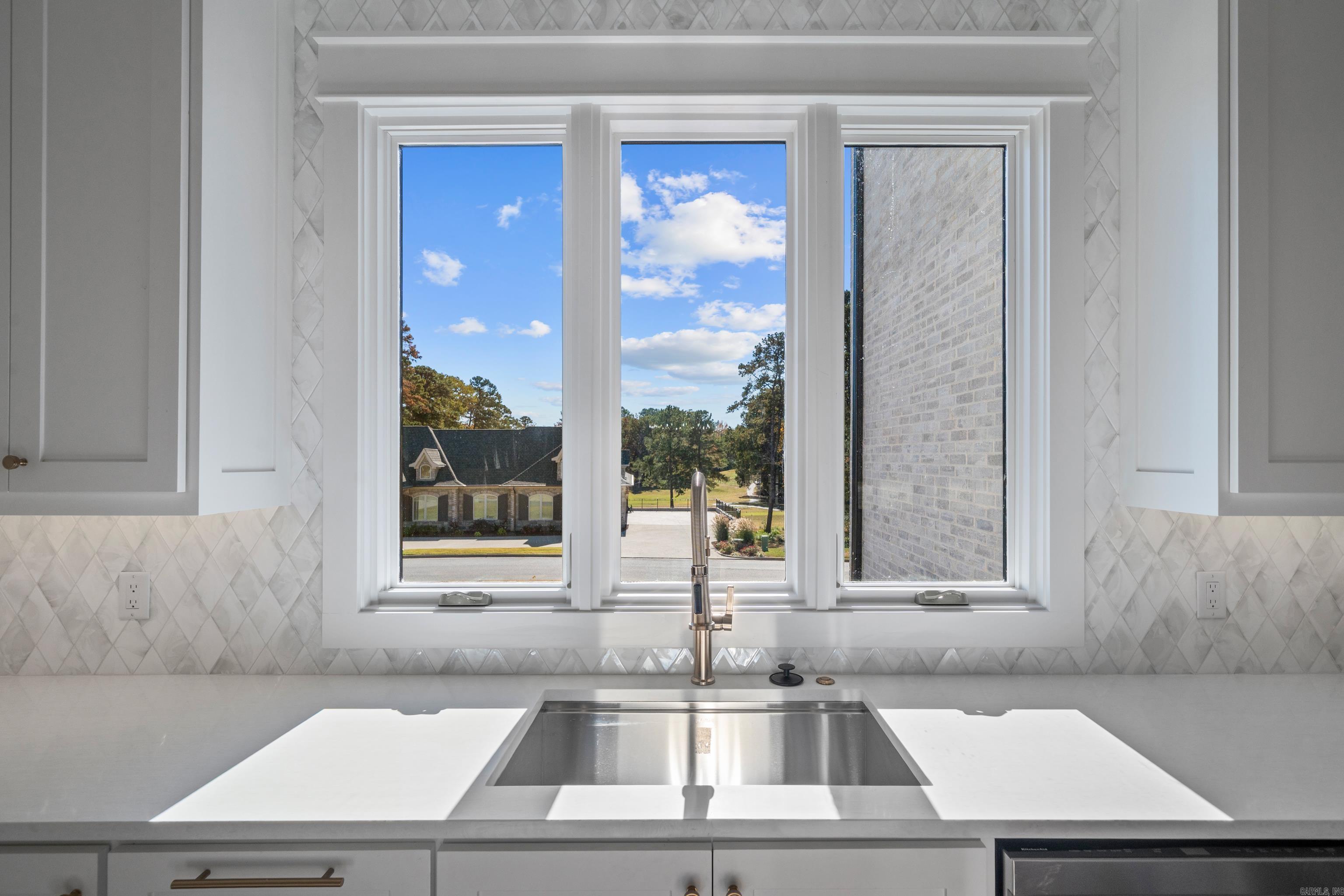 ARLINGTON PARK - Residential