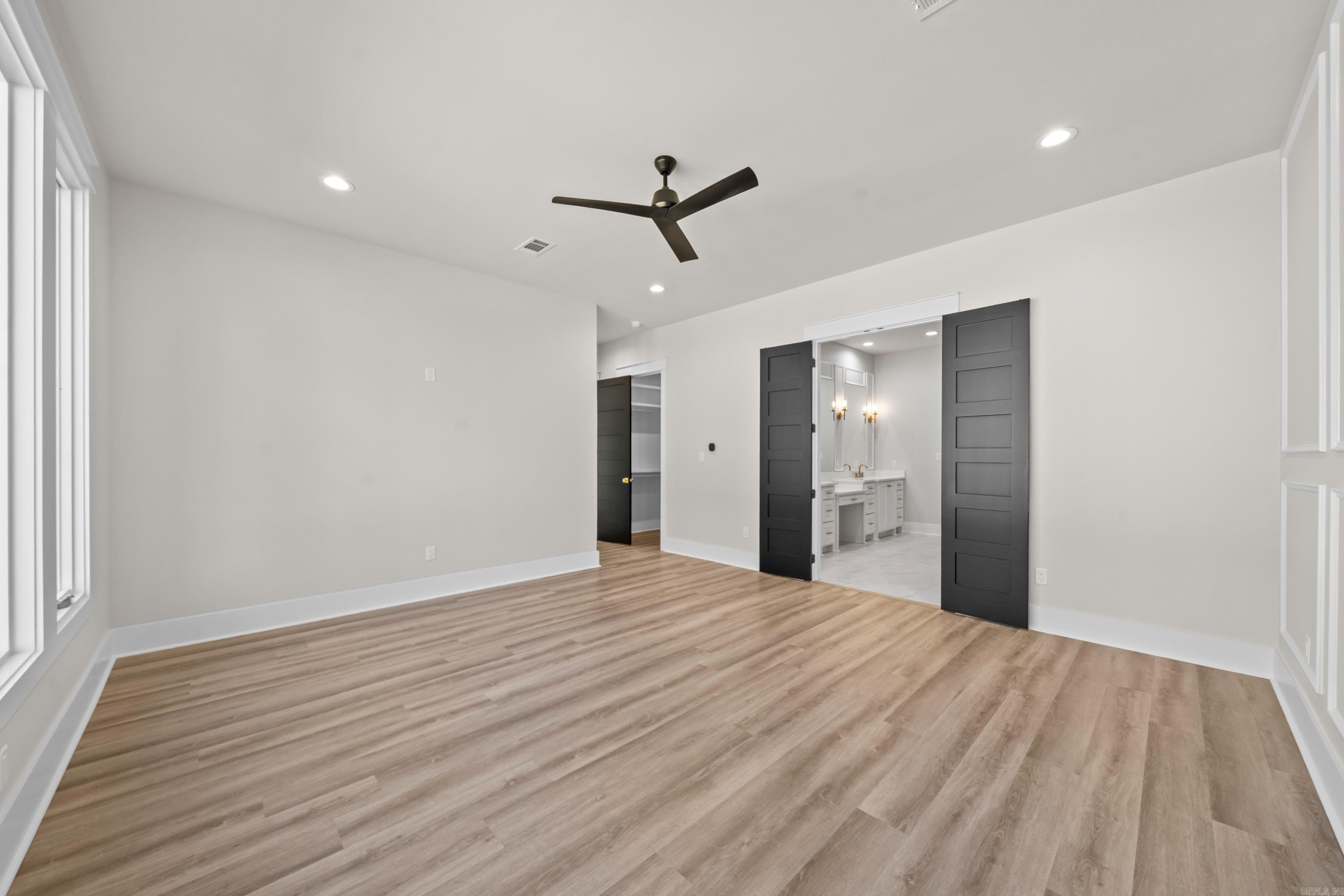 ARLINGTON PARK - Residential