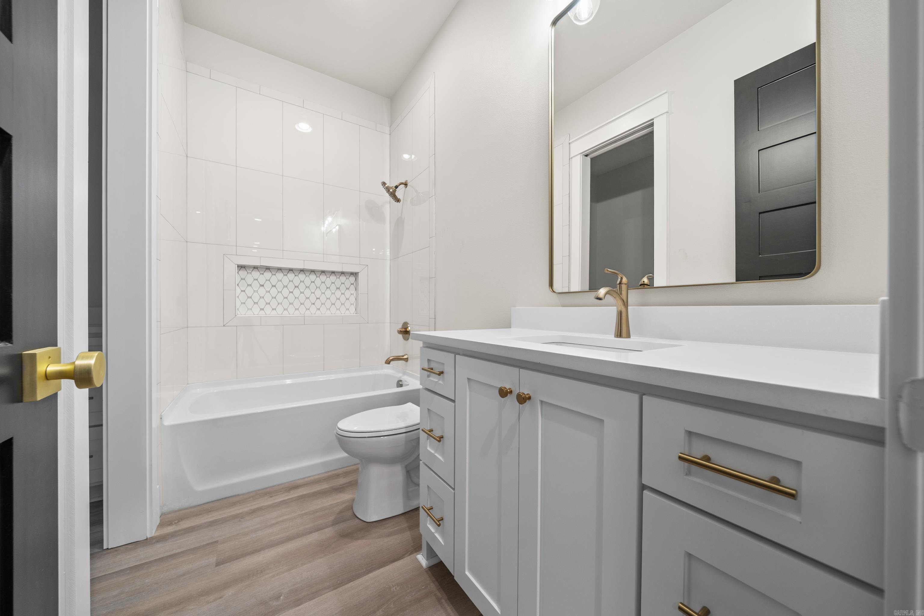 ARLINGTON PARK - Residential