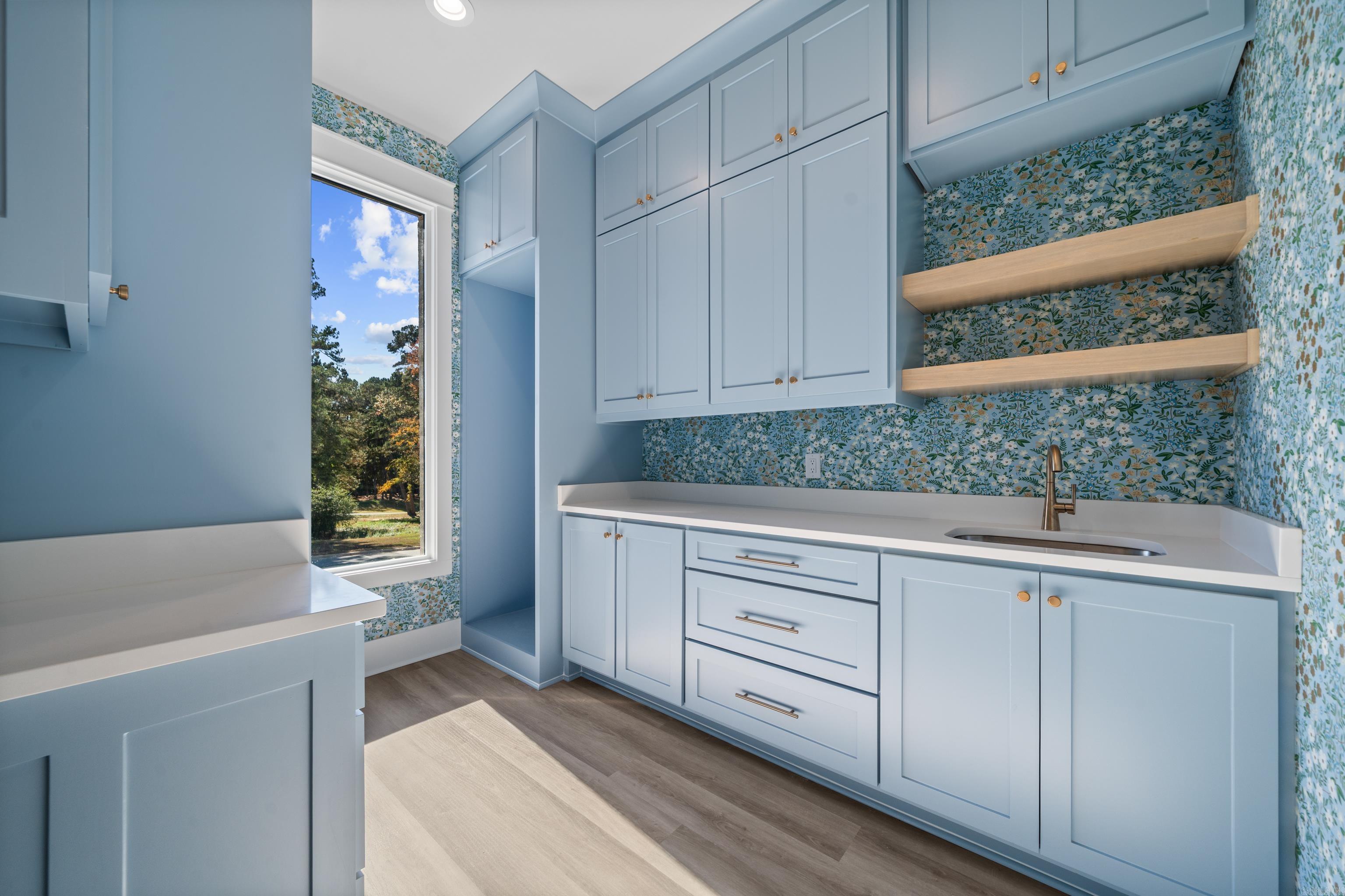 ARLINGTON PARK - Residential