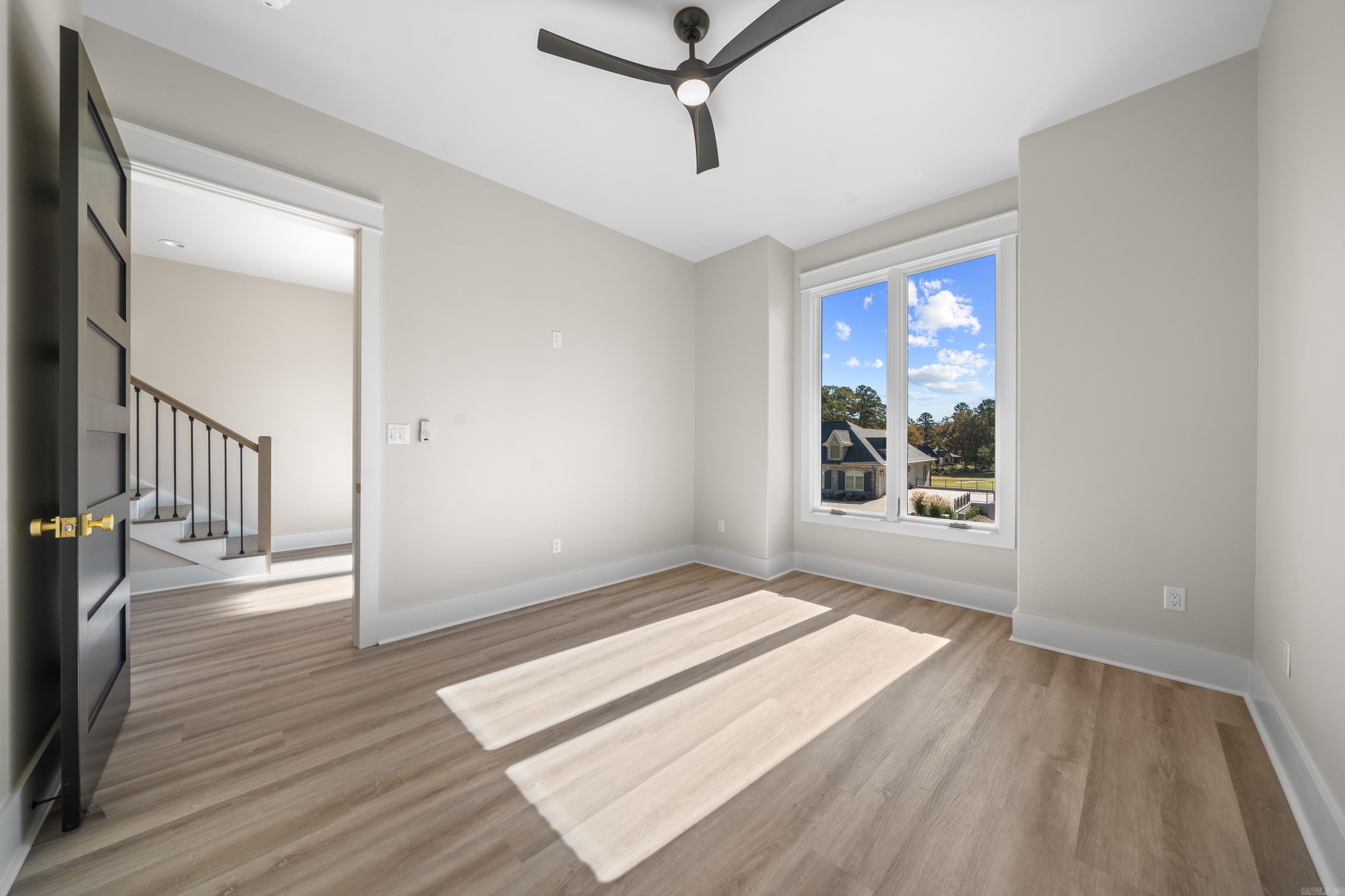 ARLINGTON PARK - Residential