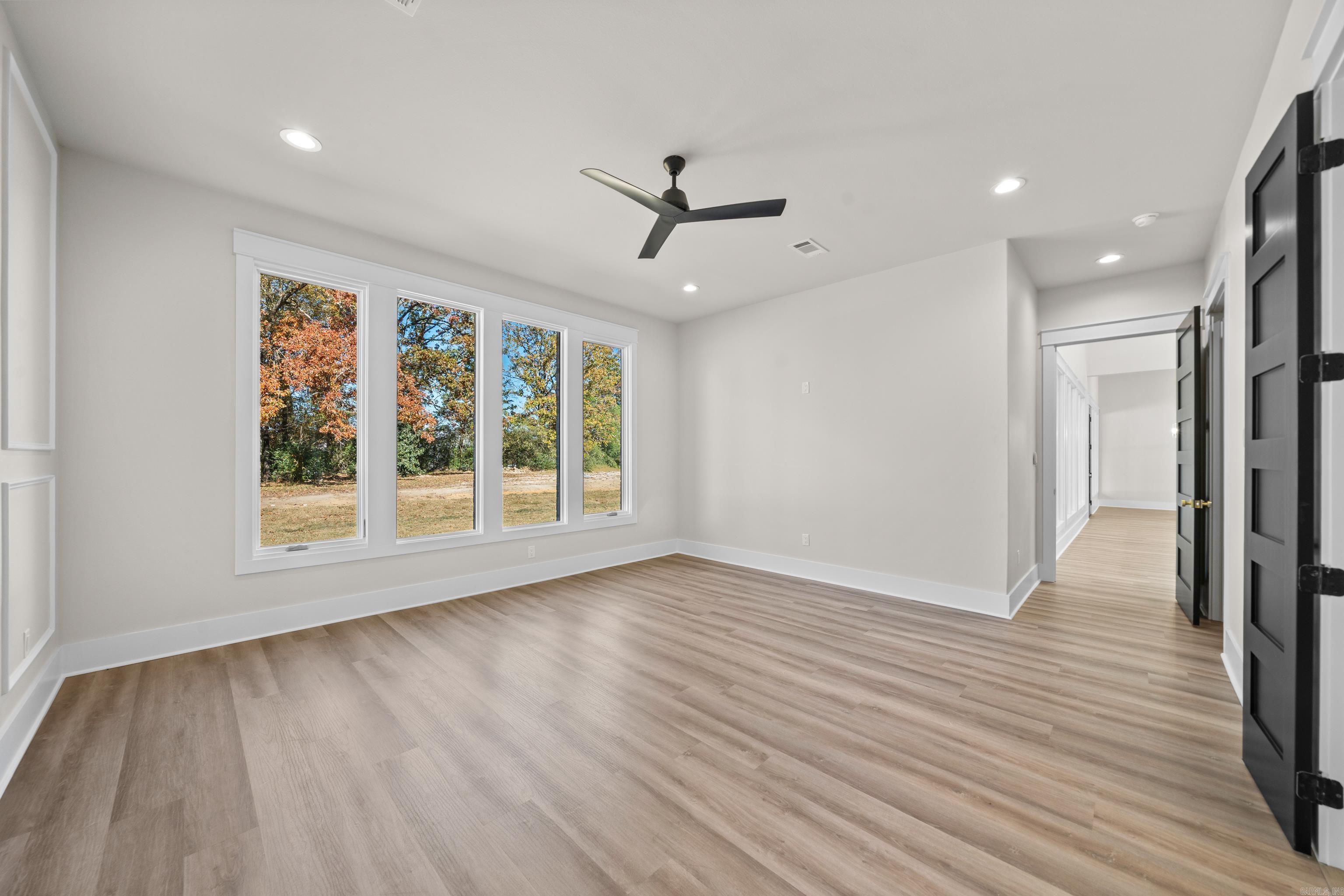 ARLINGTON PARK - Residential