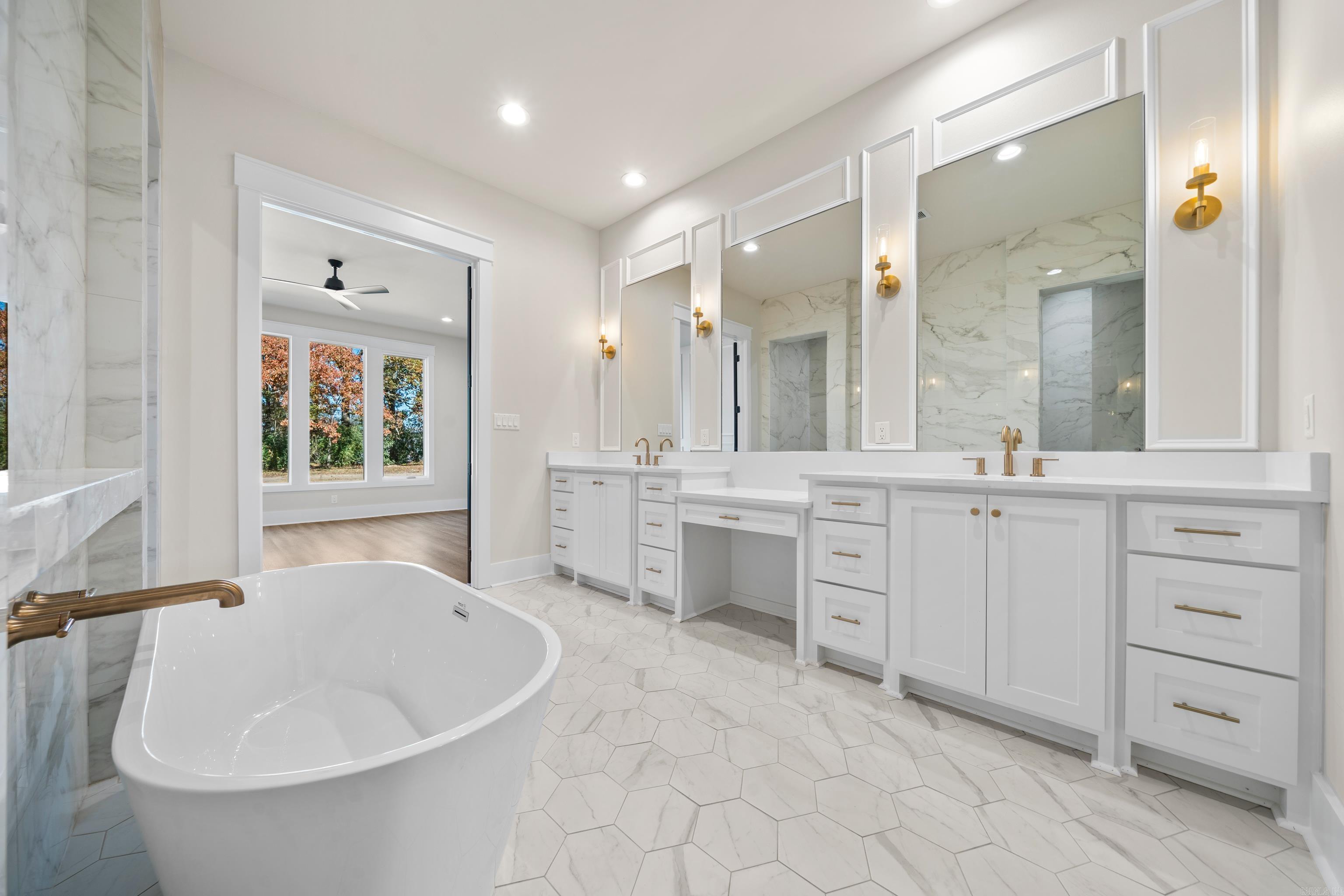 ARLINGTON PARK - Residential