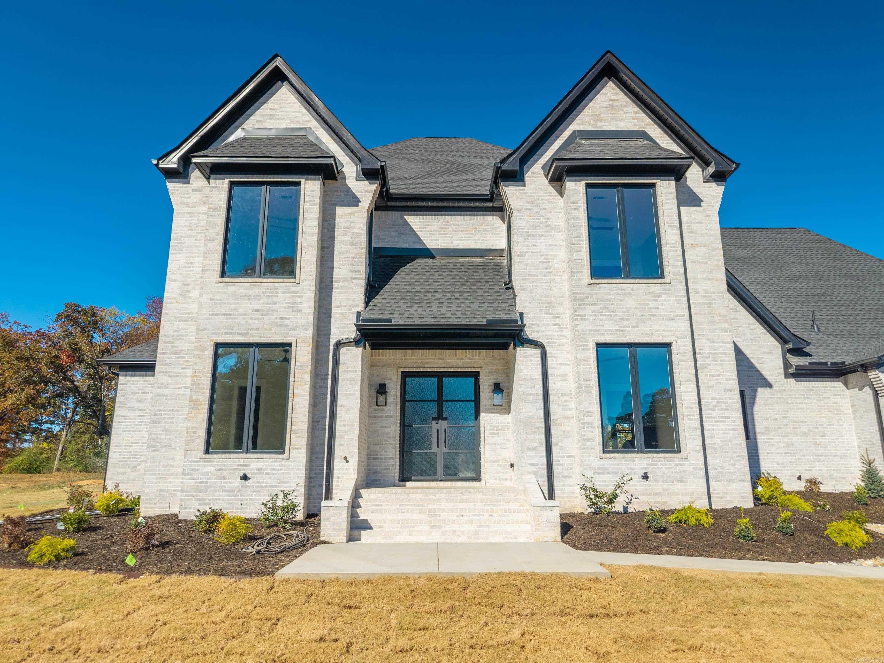 ARLINGTON PARK - Residential