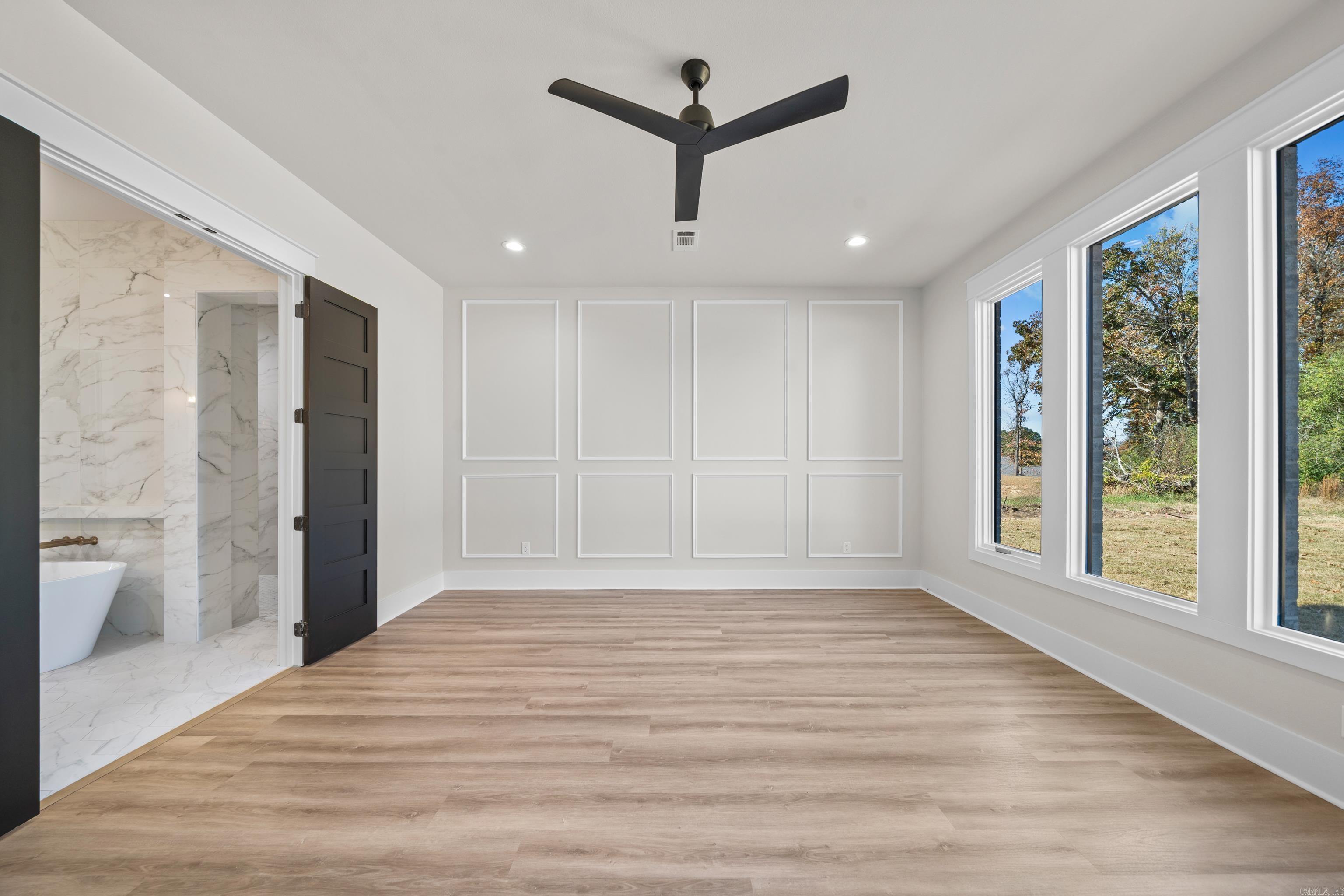 ARLINGTON PARK - Residential