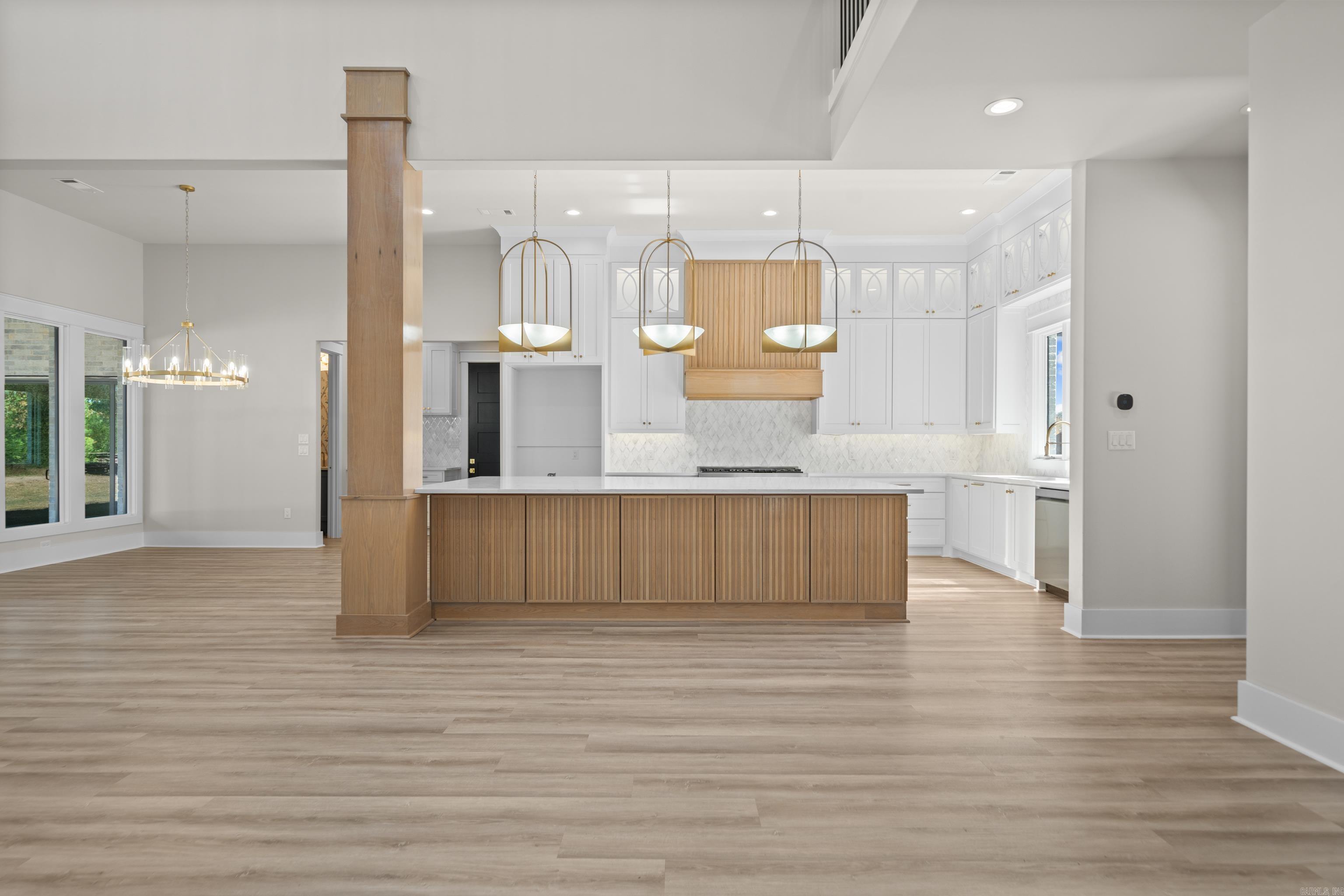 ARLINGTON PARK - Residential