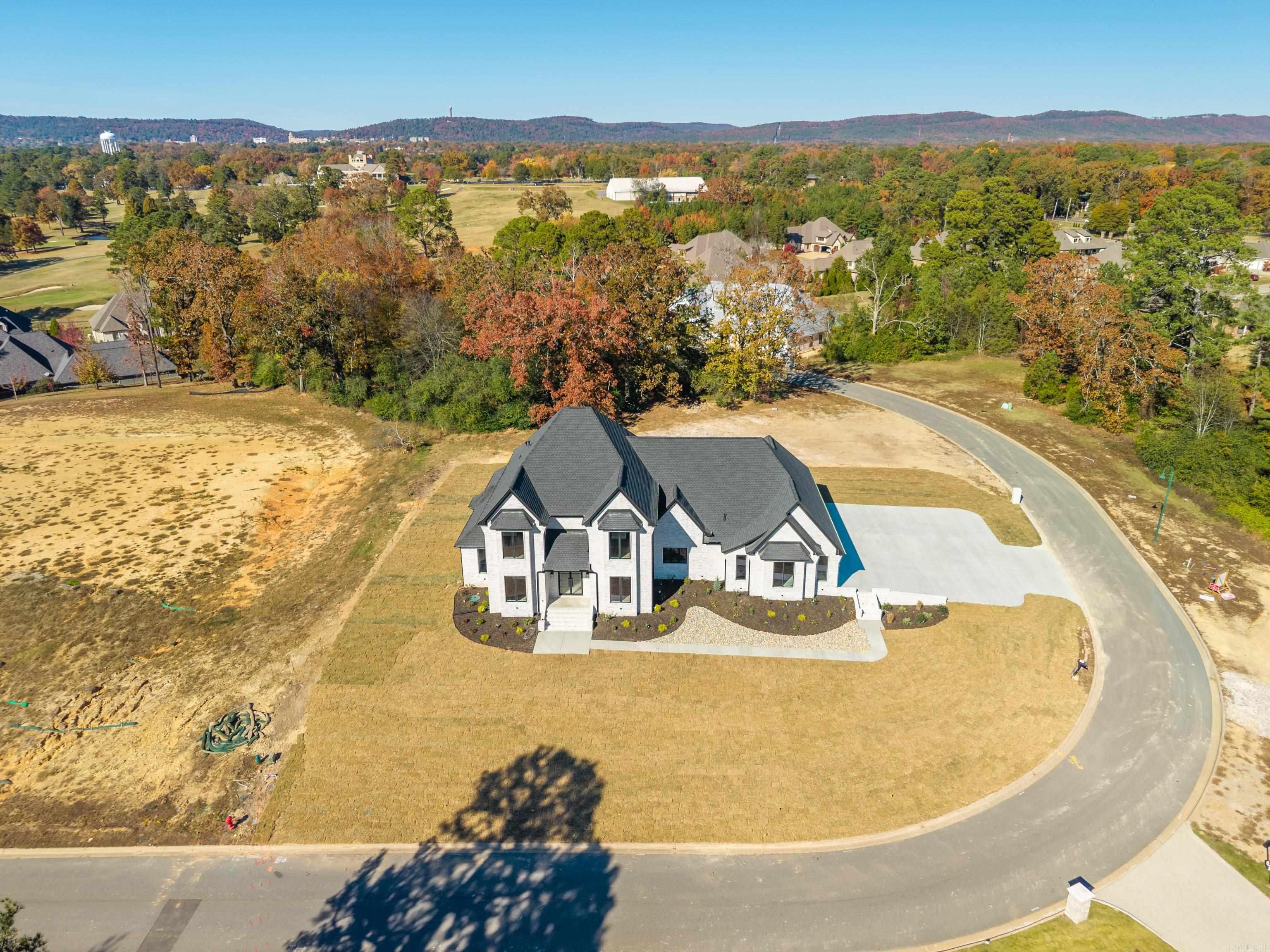 ARLINGTON PARK - Residential