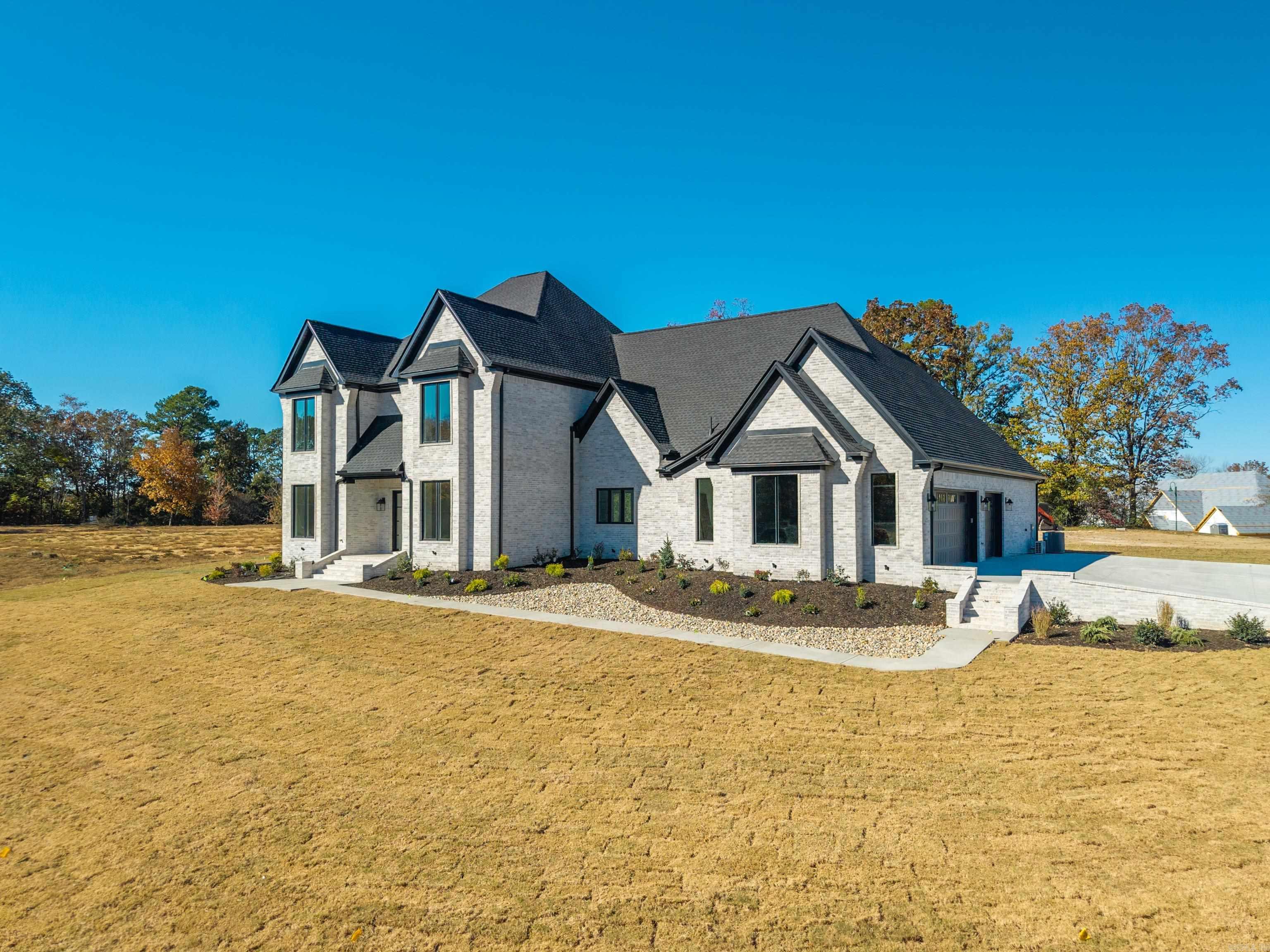 ARLINGTON PARK - Residential