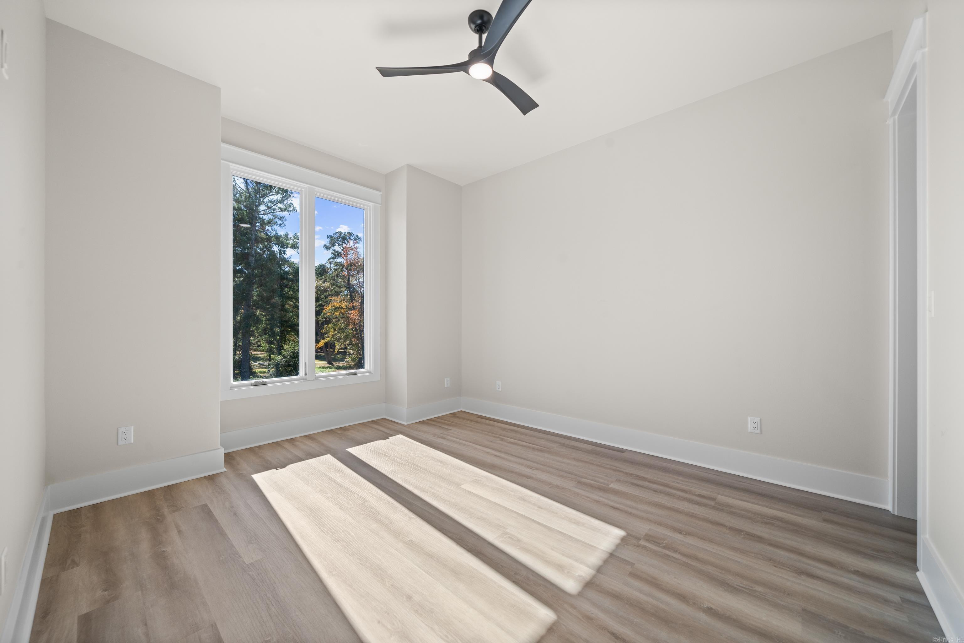 ARLINGTON PARK - Residential