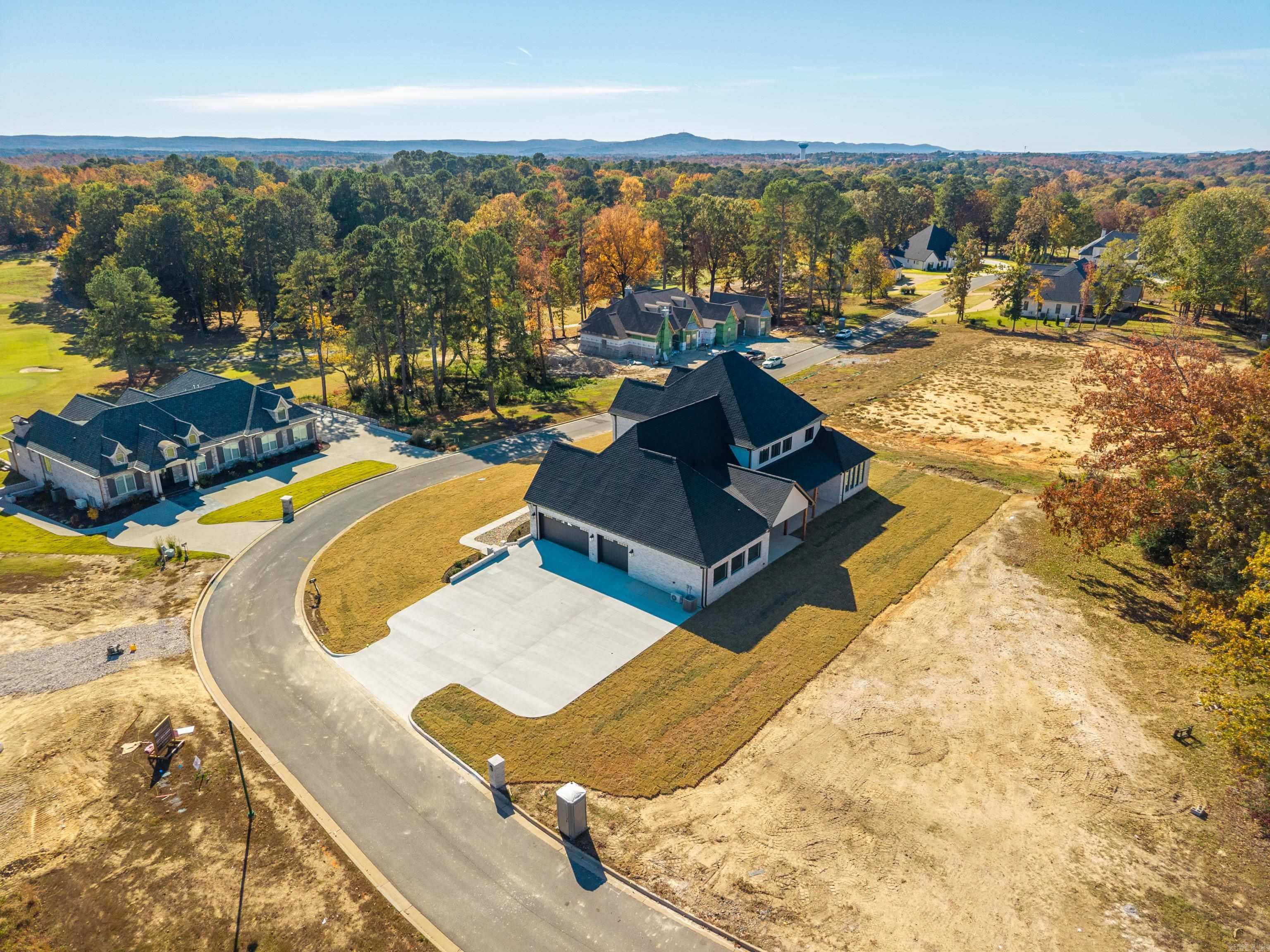 ARLINGTON PARK - Residential