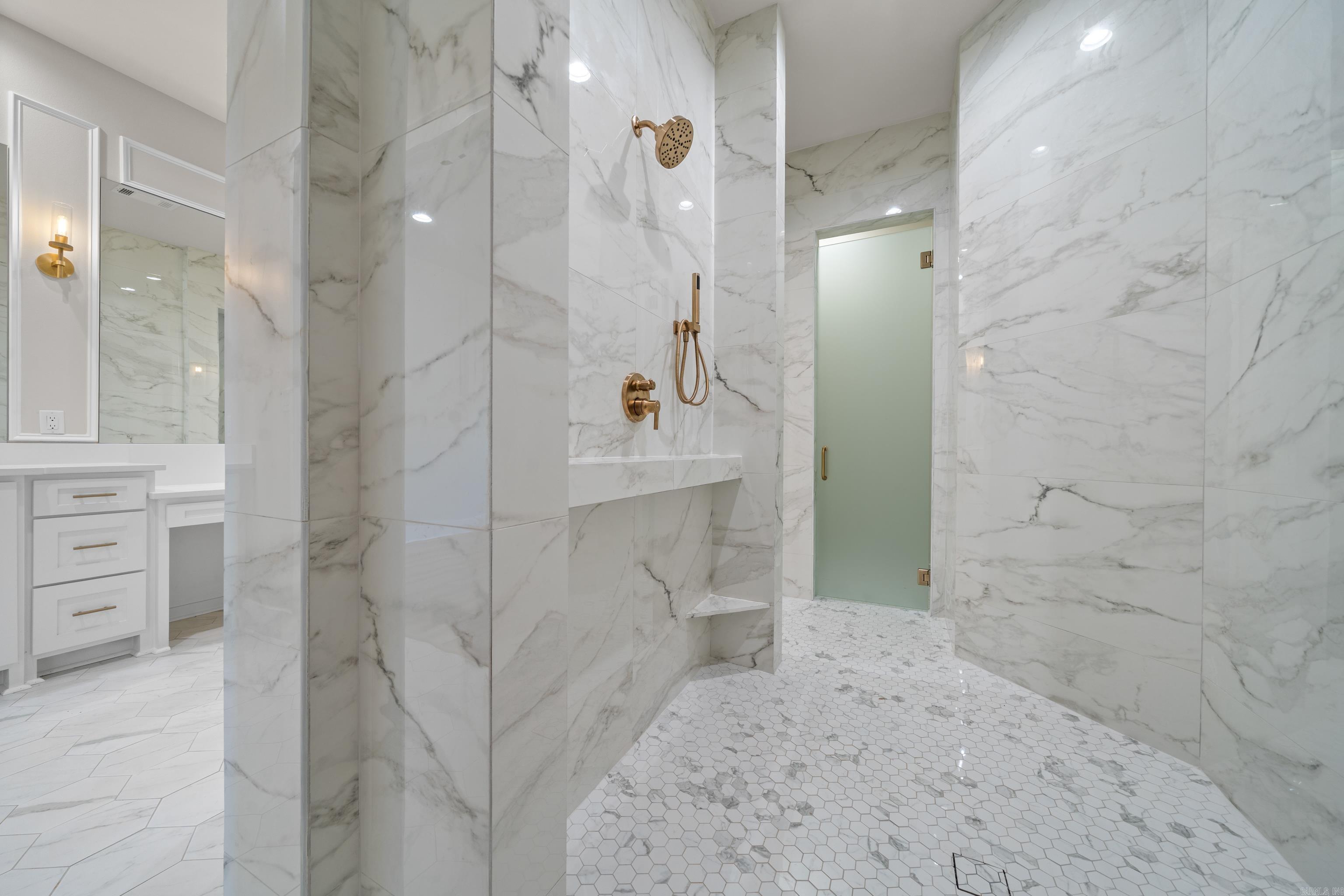 ARLINGTON PARK - Residential