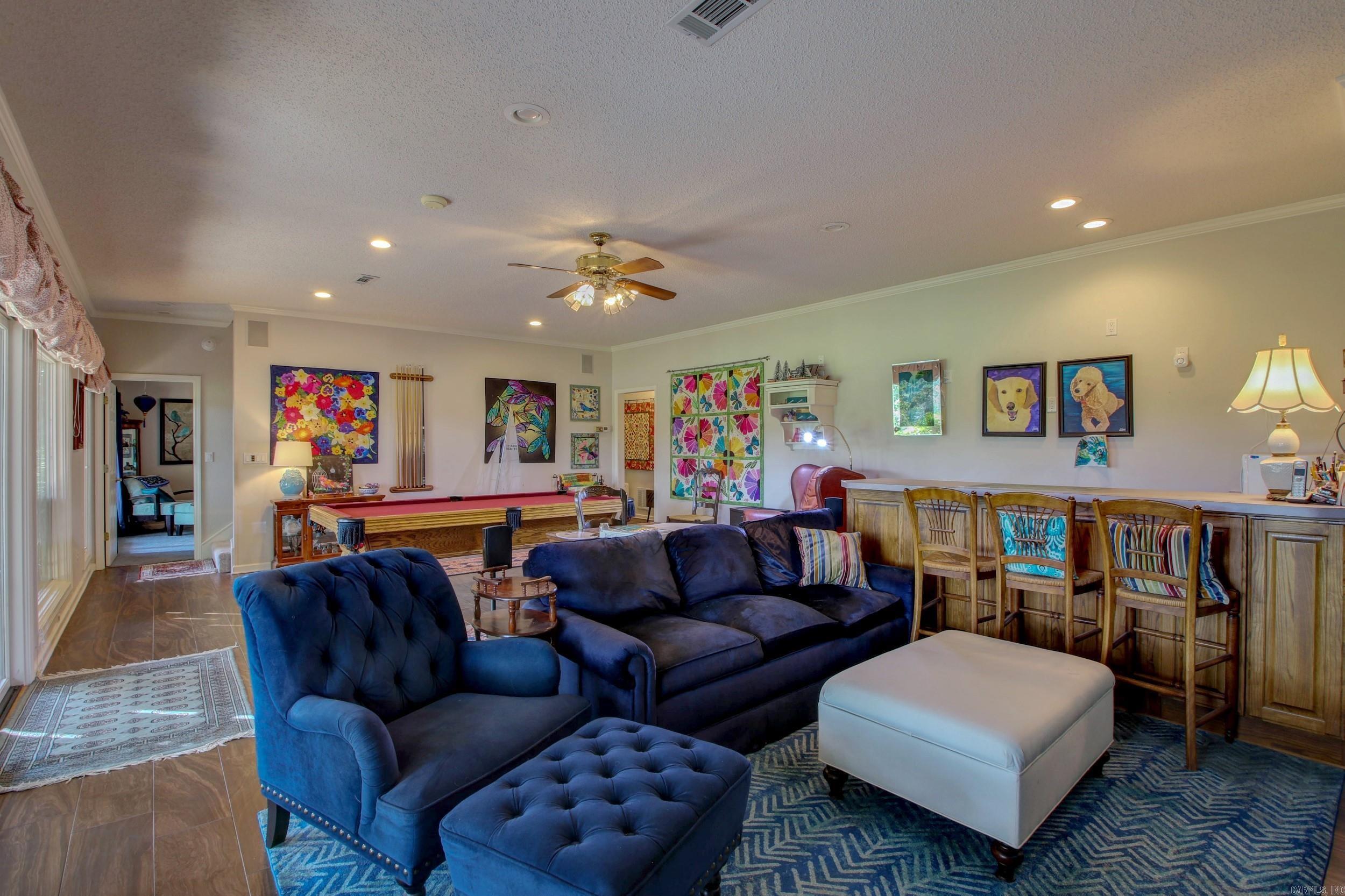 DOMINAR - Residential