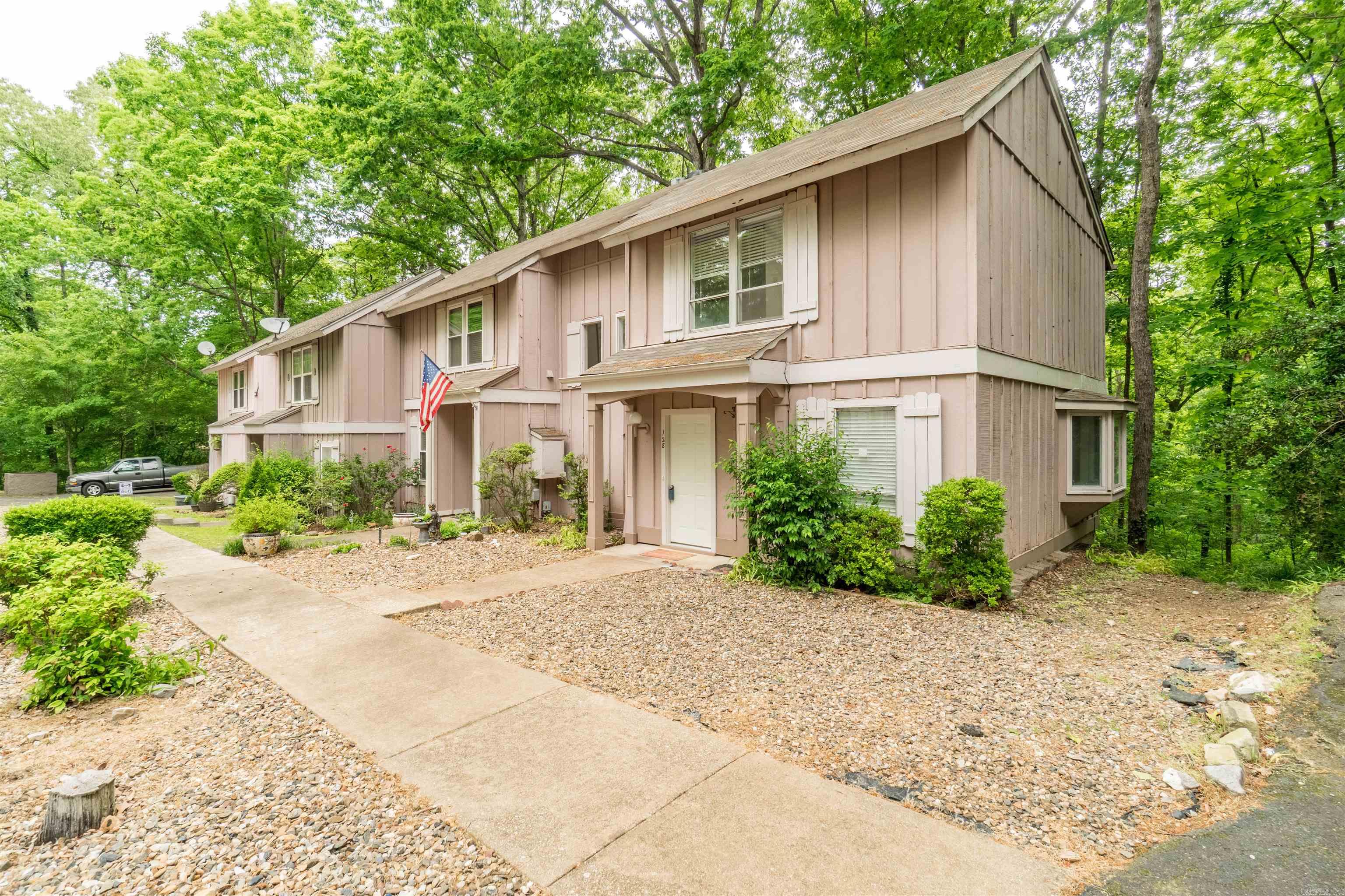 Desoto Courts Townhouse 1 - Residential