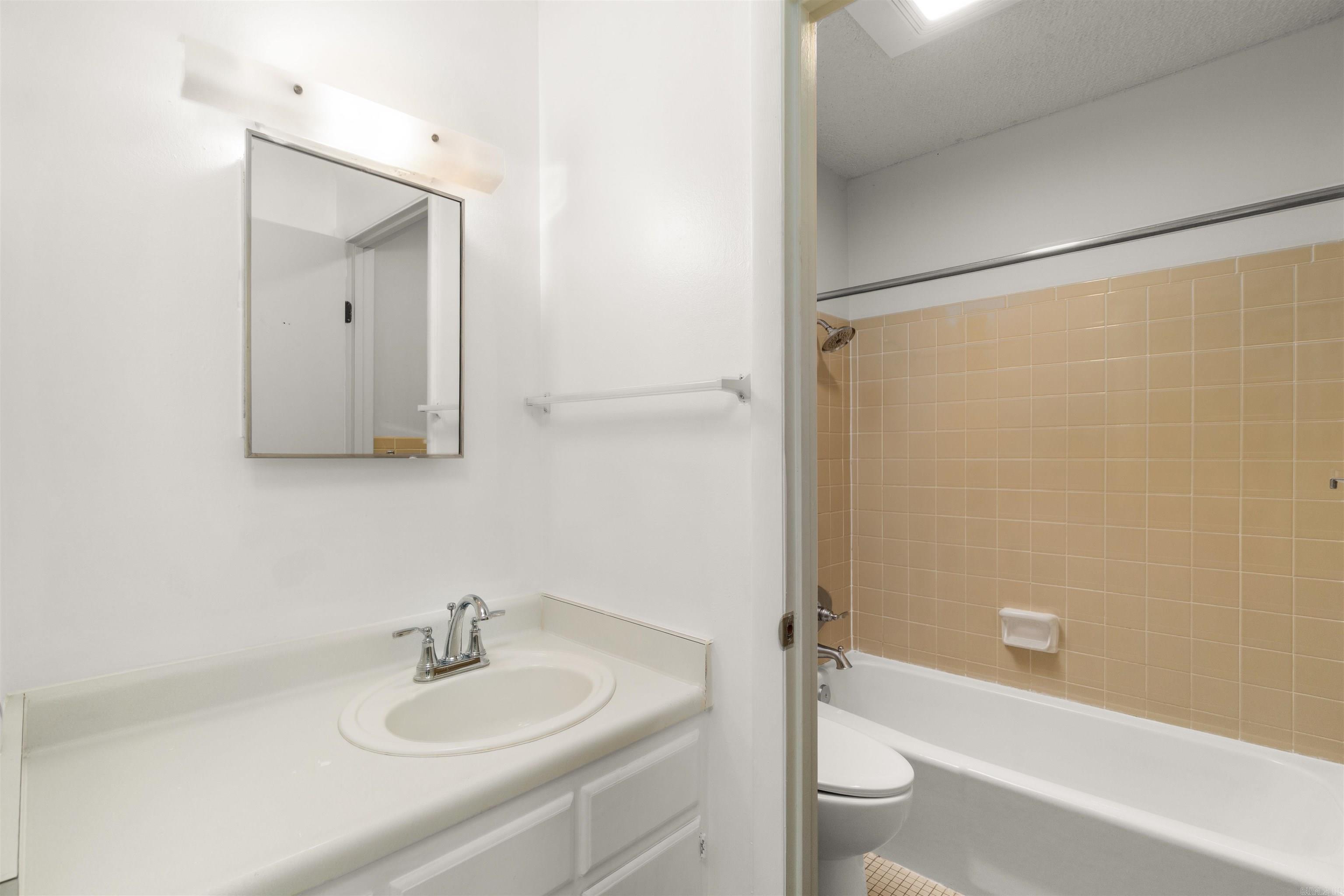 Desoto Courts Townhouse 1 - Residential