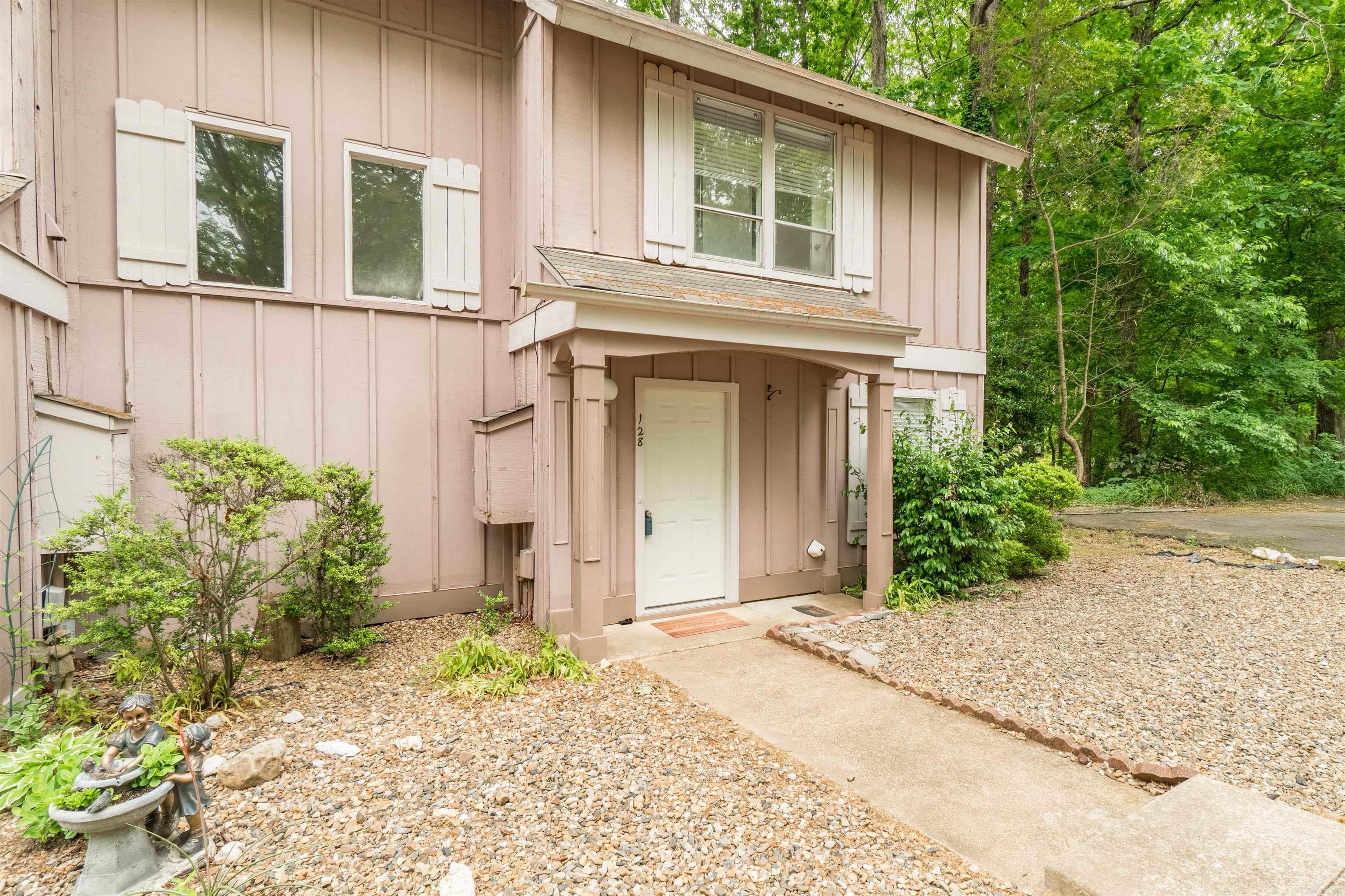 Desoto Courts Townhouse 1 - Residential