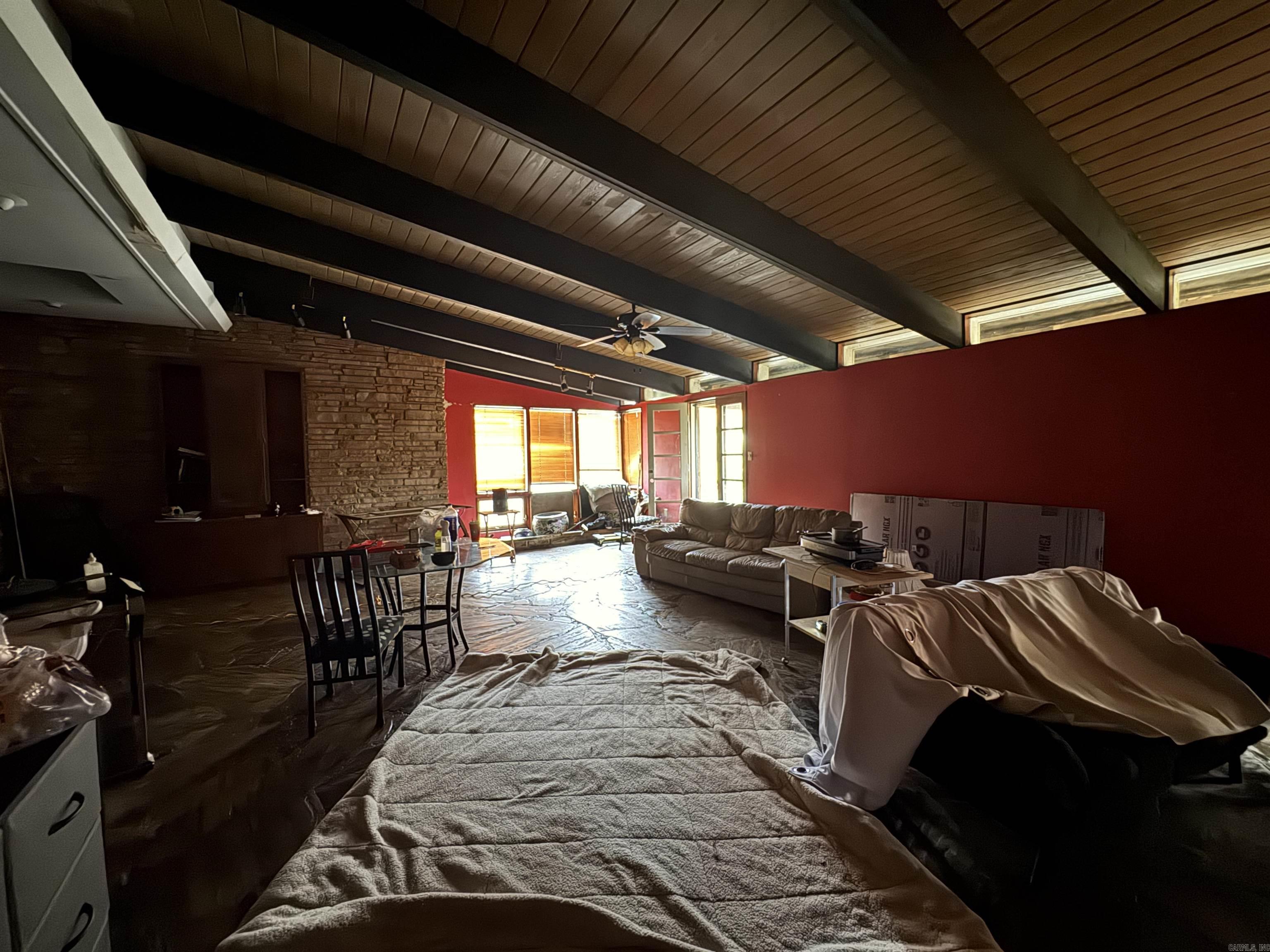 KINGWOOD PLACE - Residential