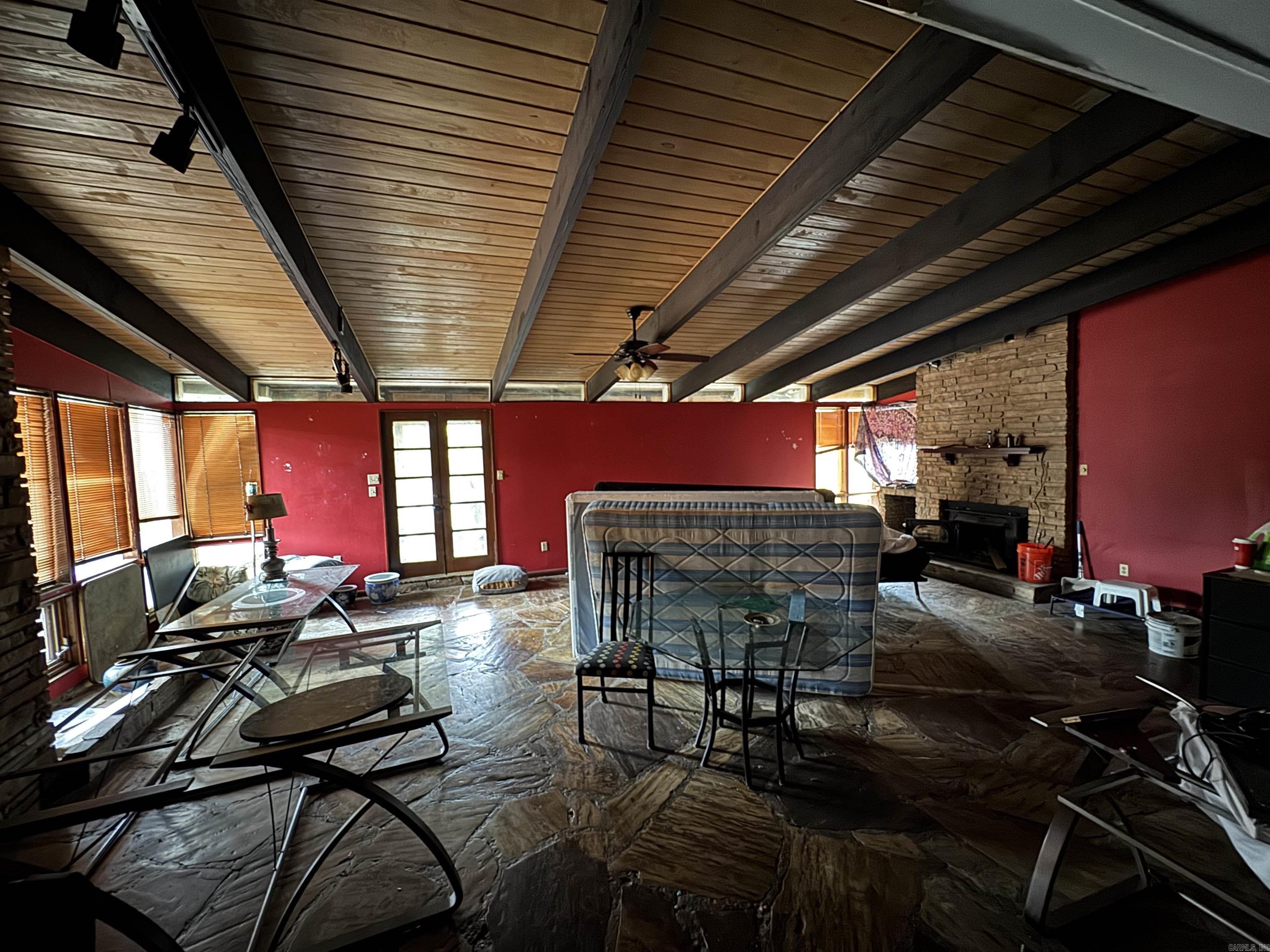 KINGWOOD PLACE - Residential