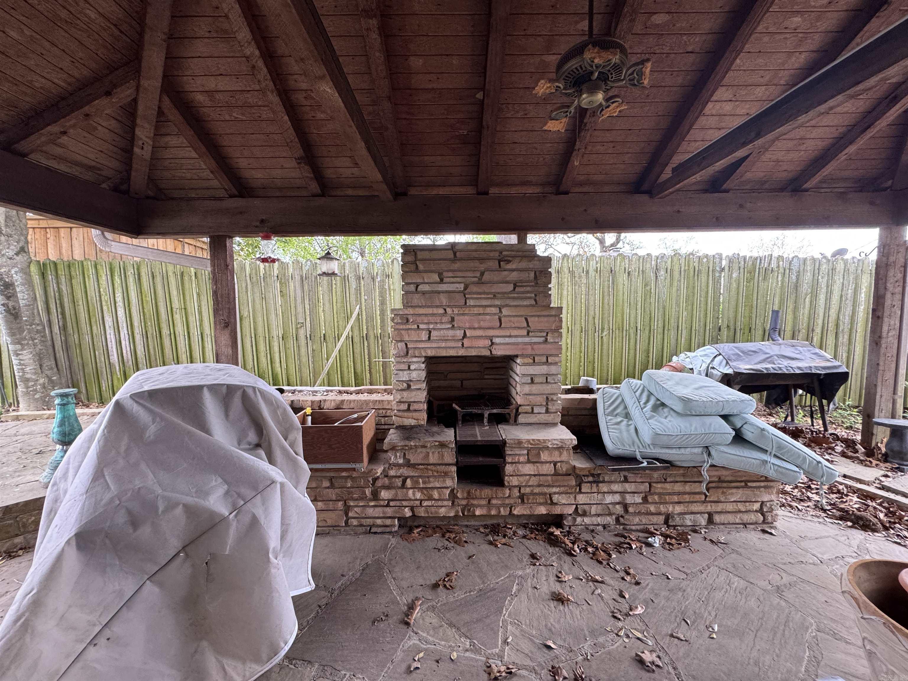 KINGWOOD PLACE - Residential