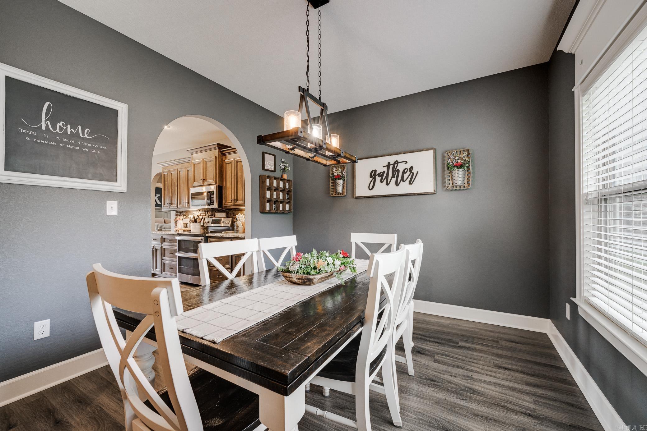 HILL COUNTRY EST - Residential