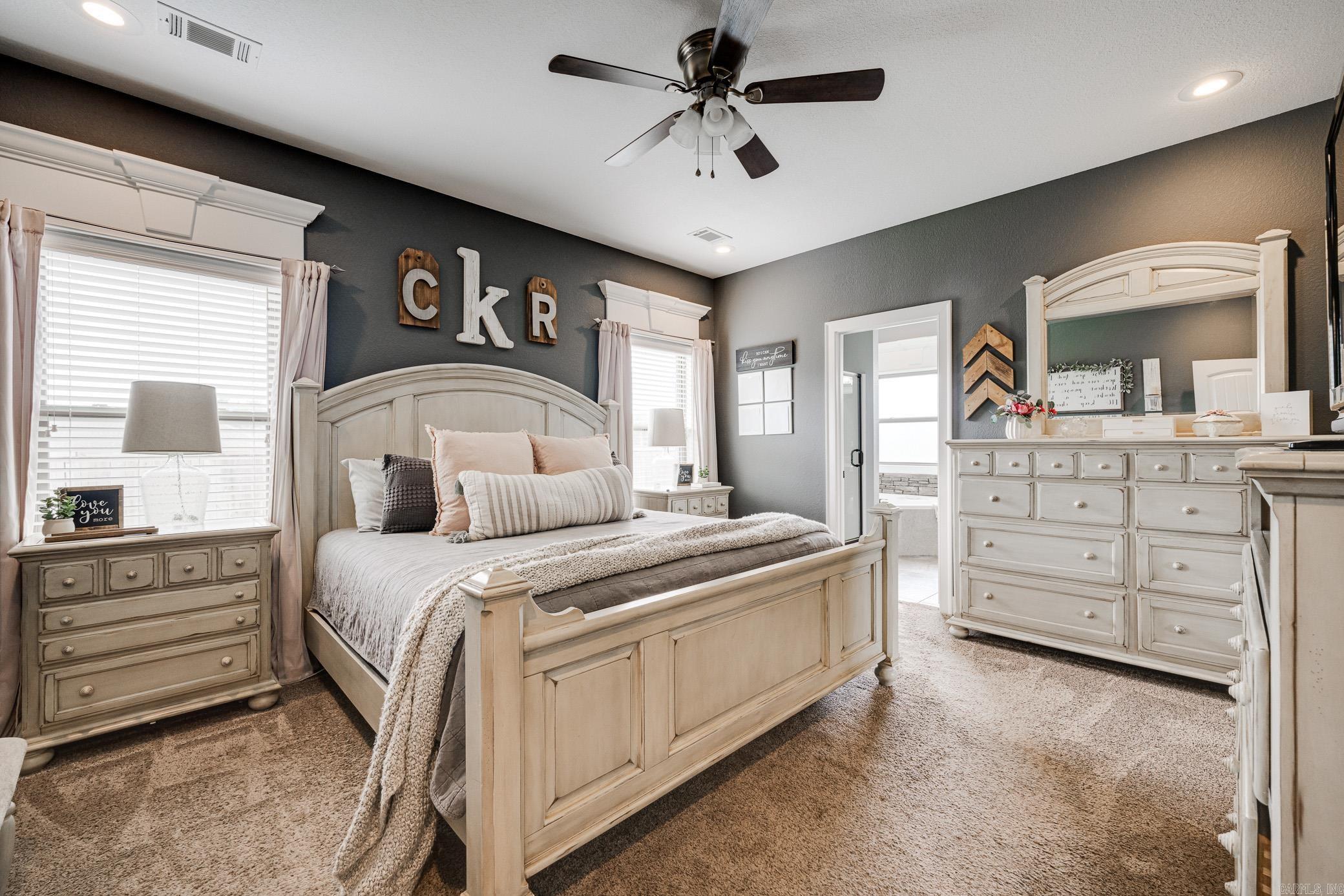 HILL COUNTRY EST - Residential