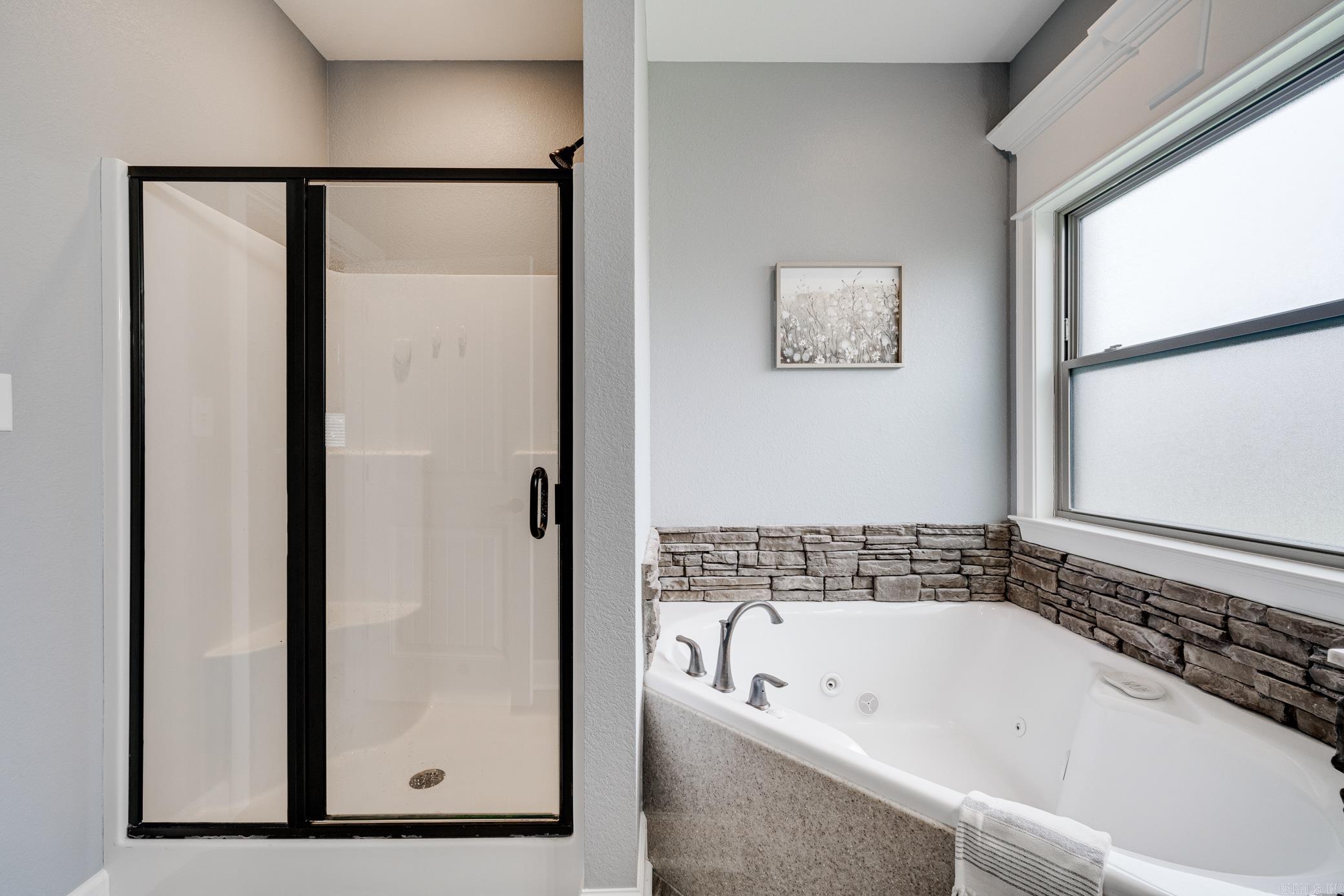 HILL COUNTRY EST - Residential