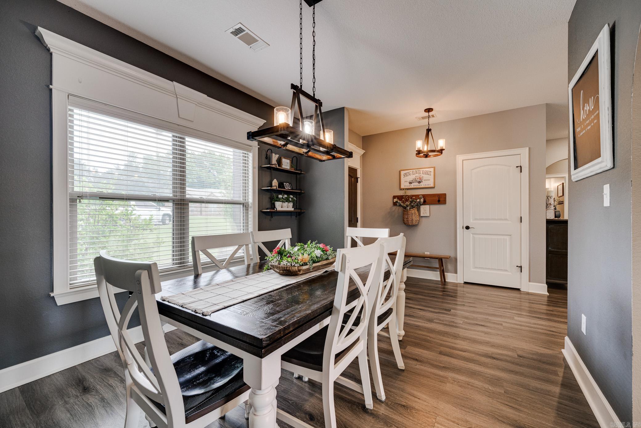 HILL COUNTRY EST - Residential