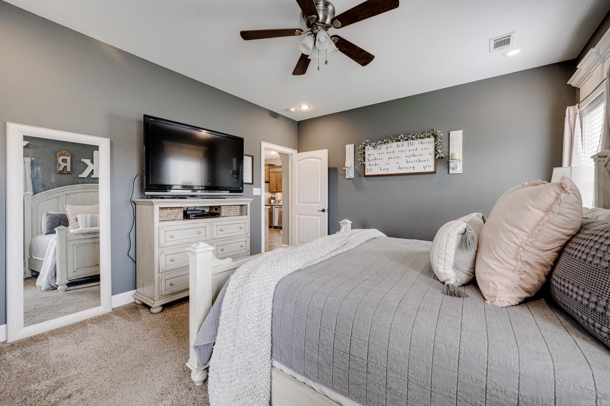 HILL COUNTRY EST - Residential