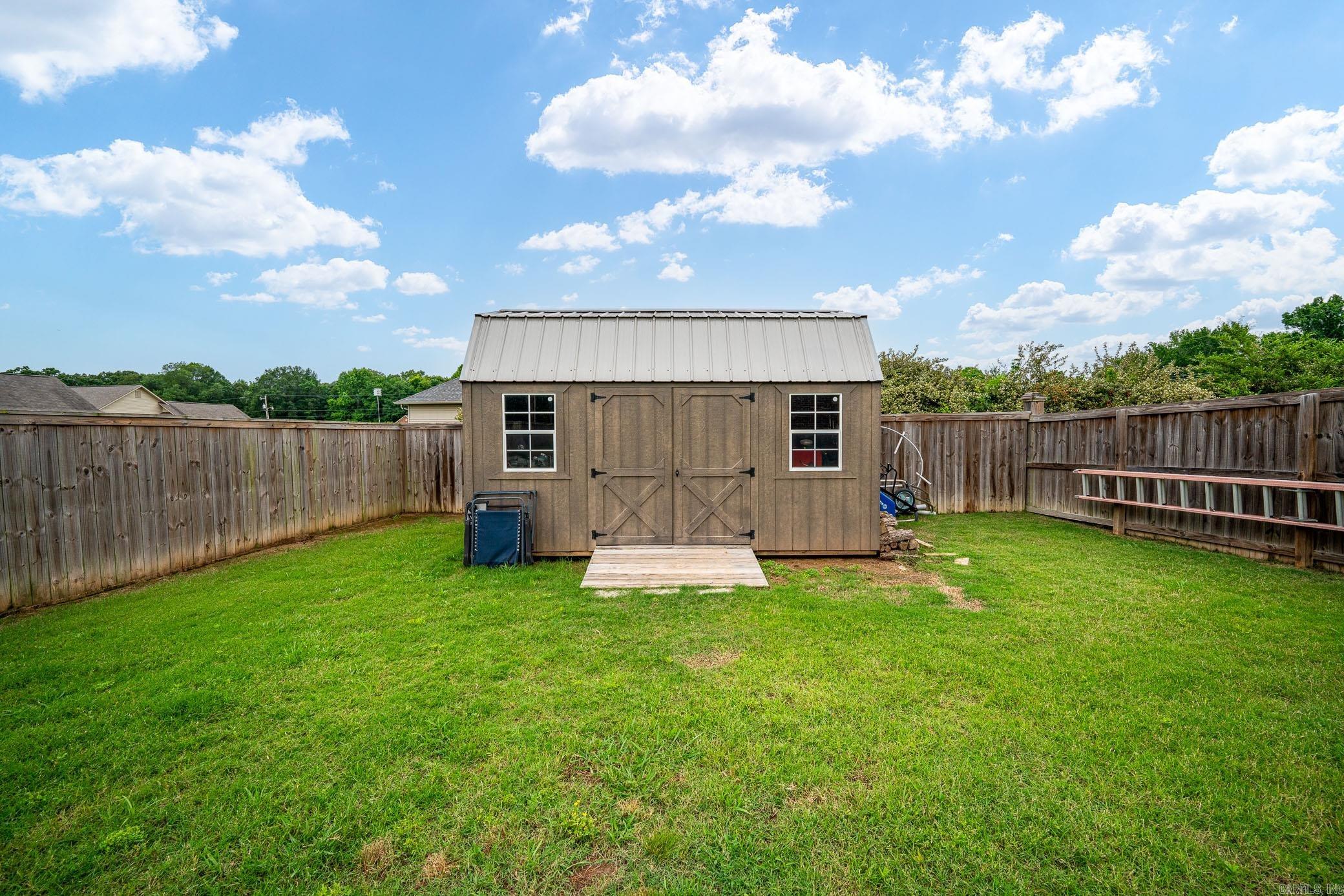 HILL COUNTRY EST - Residential