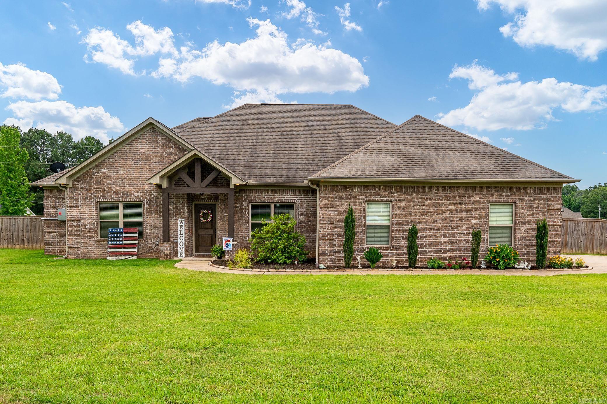 HILL COUNTRY EST - Residential