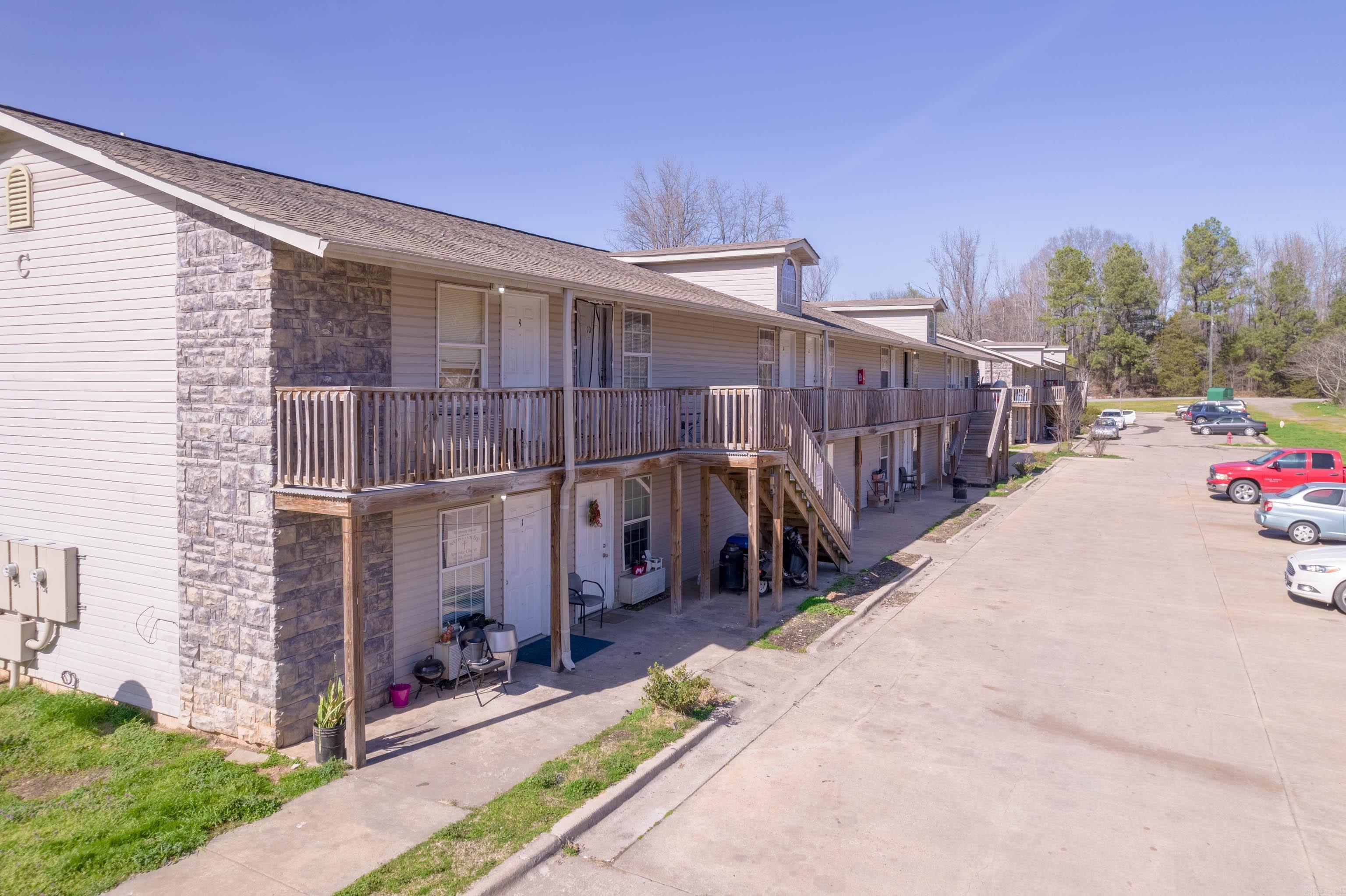 Queen Manor - Residential Income