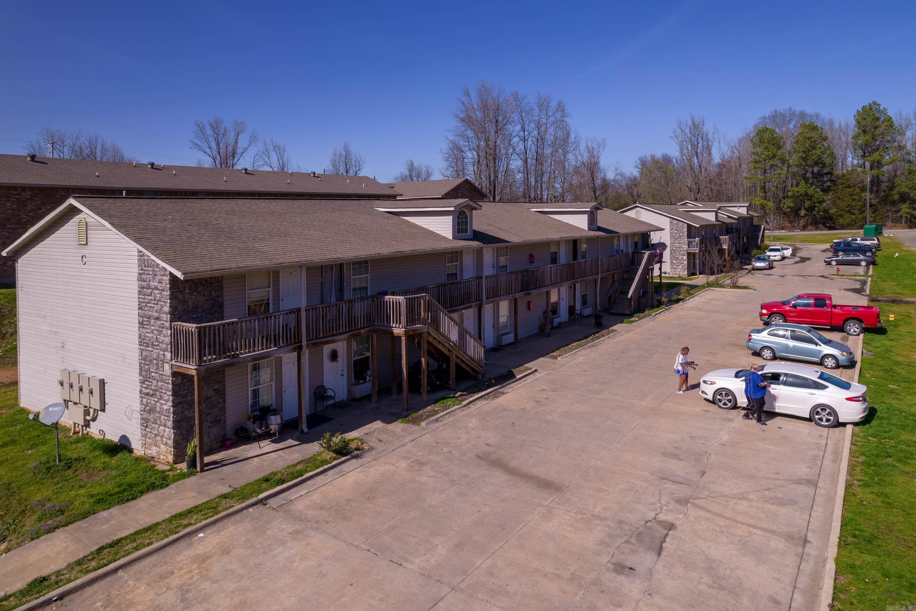 Queen Manor - Residential Income