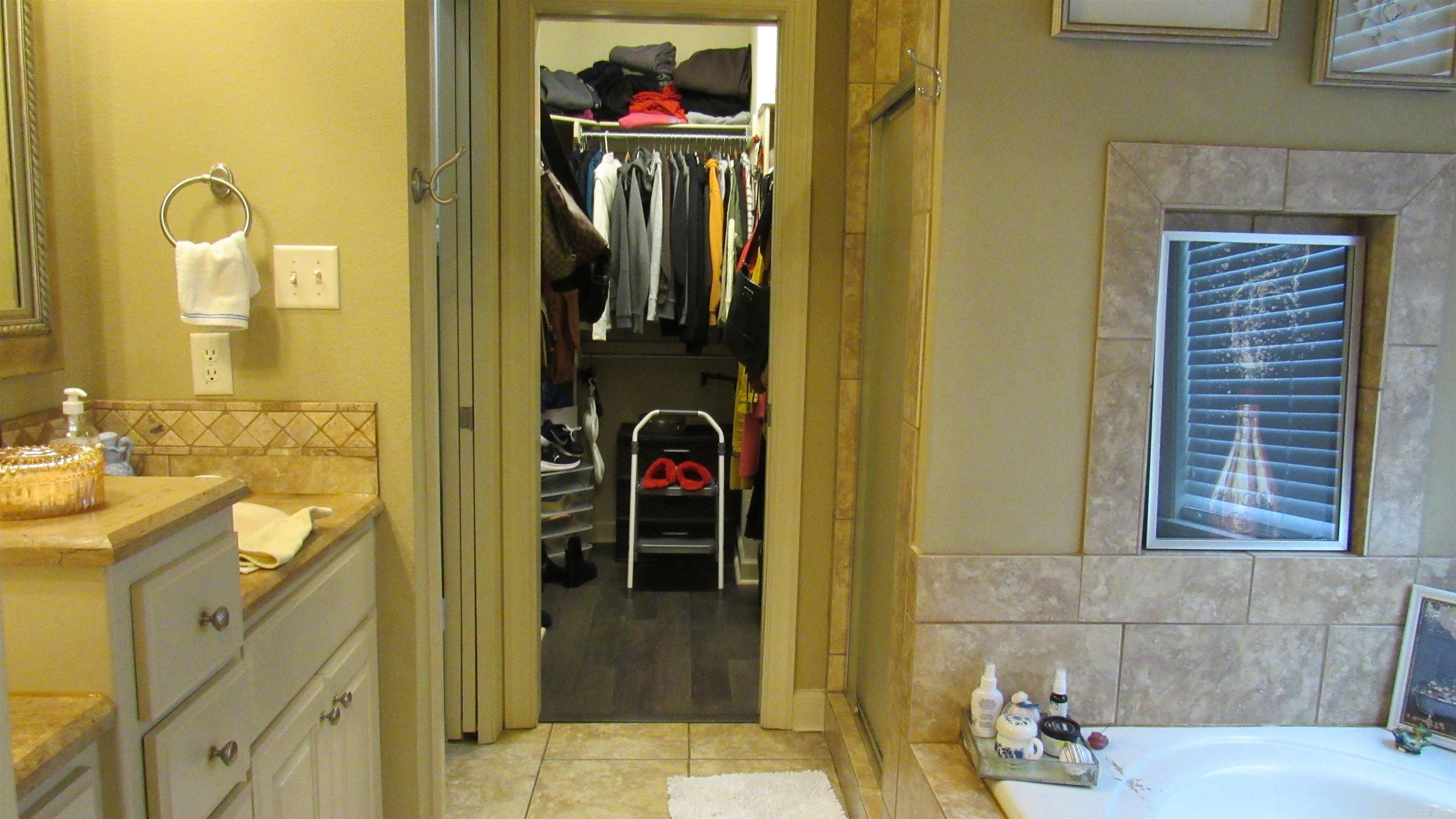 CRYSTALWOOD - Residential