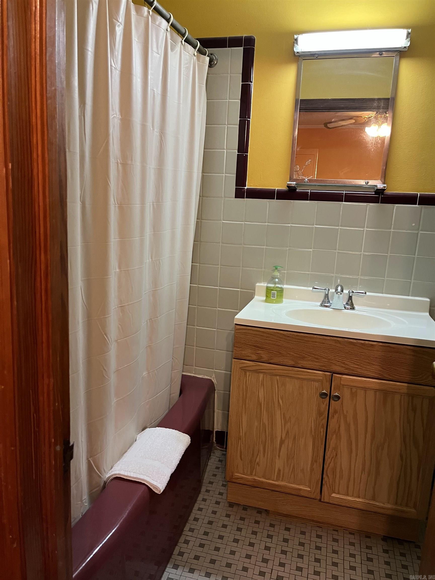 Arnold - Commercial Sale