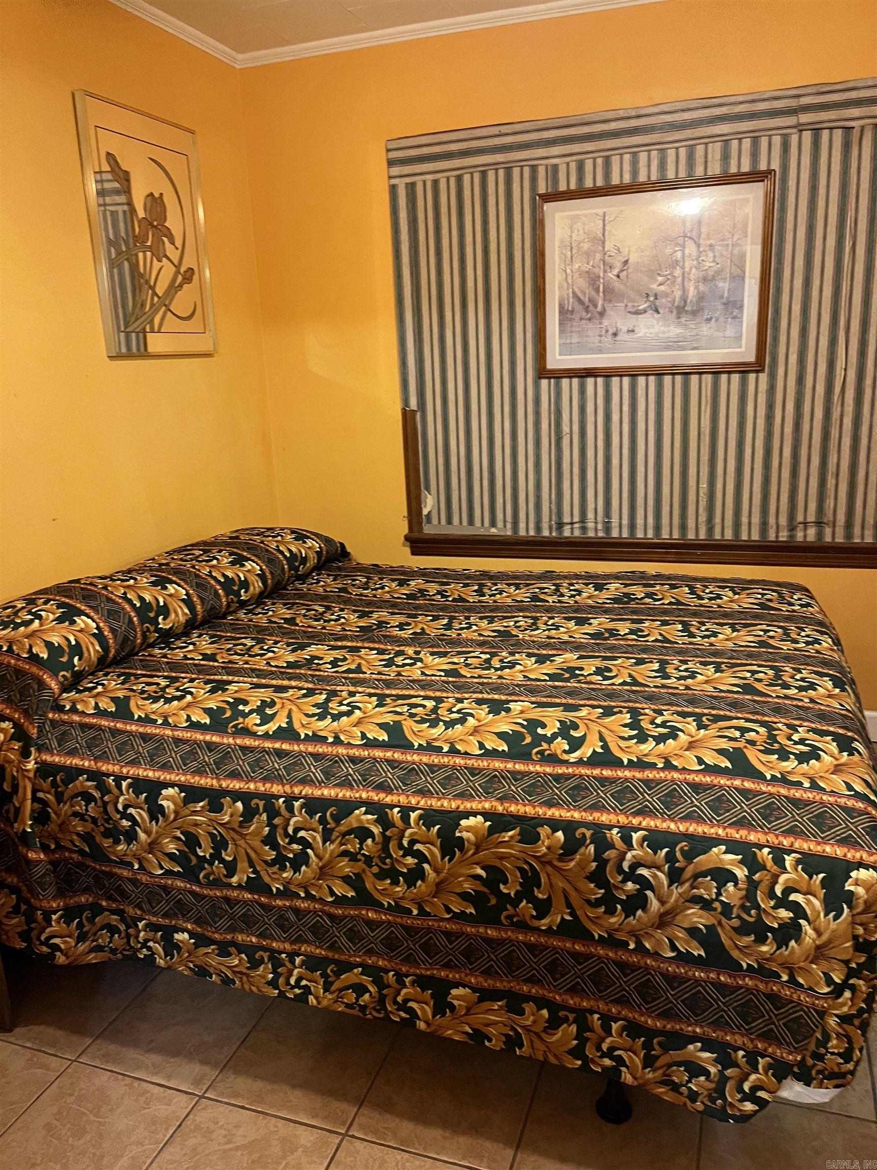 Arnold - Commercial Sale