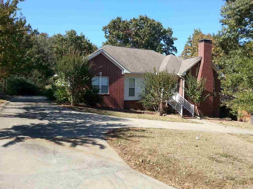 ALL THE AMENITIES, STAINLESS STEEL APPLIANCES, CROWN MOLDINGS LARGE WHIRLPOOL TUB LOTS OF CLOSETS AND STORAGE WONDERFUL KITCHEN WITH PANTRY SAMSUNG FRIDGE,GAS OVEN. OPEN TO SCREENED IN OVER SIZED PORCH /EXTENSIVE DECKING AND A SEPARATE IN LAW QUARTERS WITH ne bedroom ,DEN ALL APPLIANCES, AND WASHER DRYER, WITH CUSTOM BUILT INS FANTASTIC OPEN LOFT FEEL, A MUST SEE.WALK IN CLOSETS, SHOWER AND FRIDGE, LAUNDRY WORKSHOP IN GARAGE, Home has 3 bedrooms, In Law Quarters has separate entry