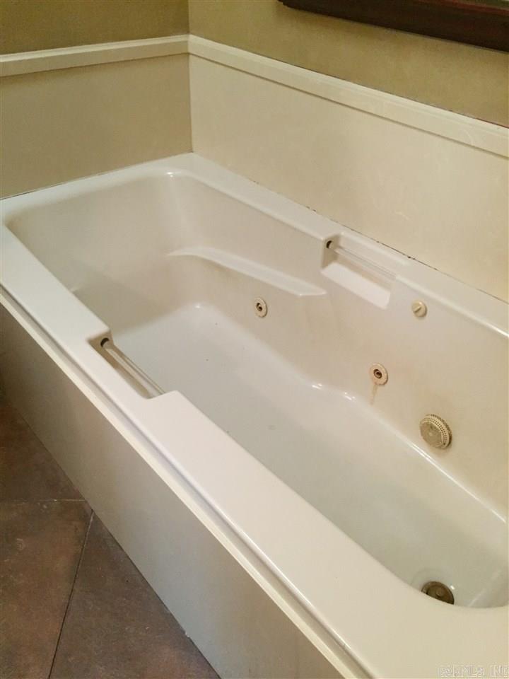 Twelve Oaks - Residential Lease