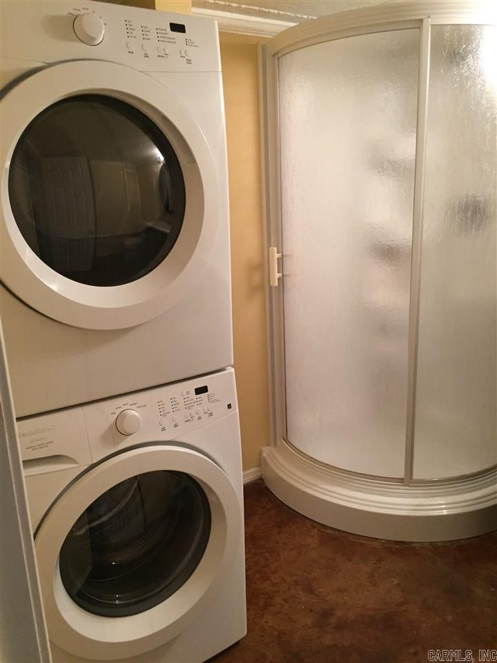 Twelve Oaks - Residential Lease