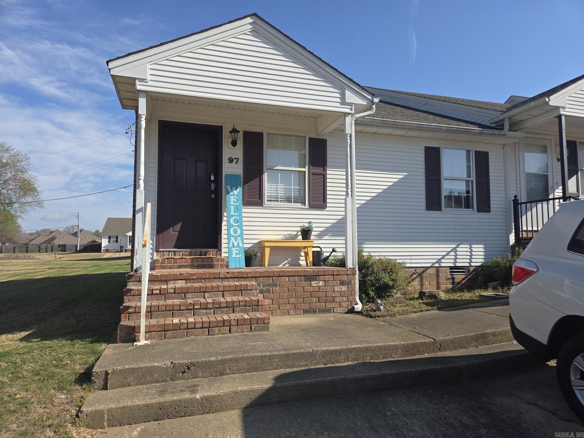 RIVER OAKS COMMONS - Residential