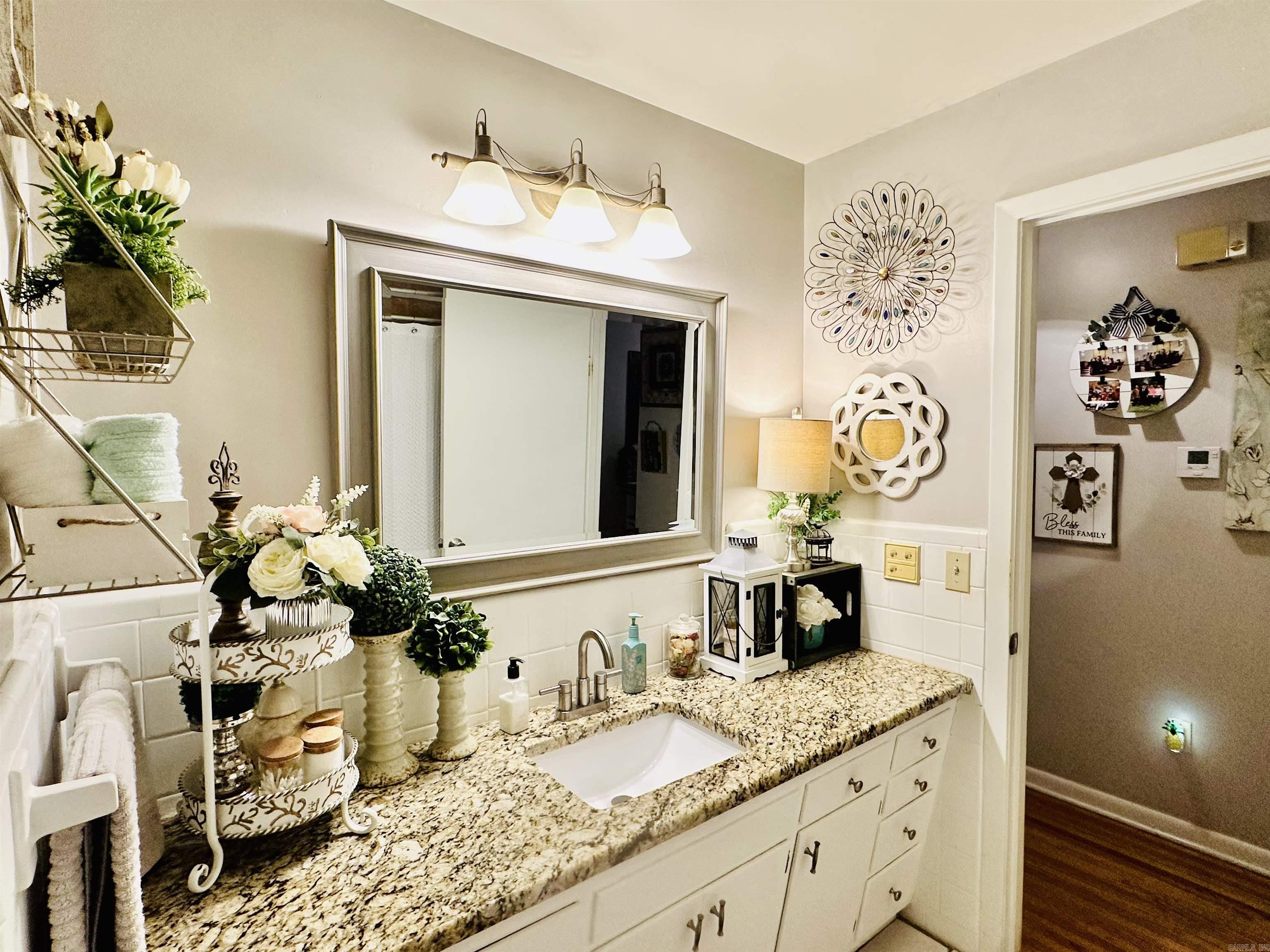 LAMBERT TERRACE - Residential