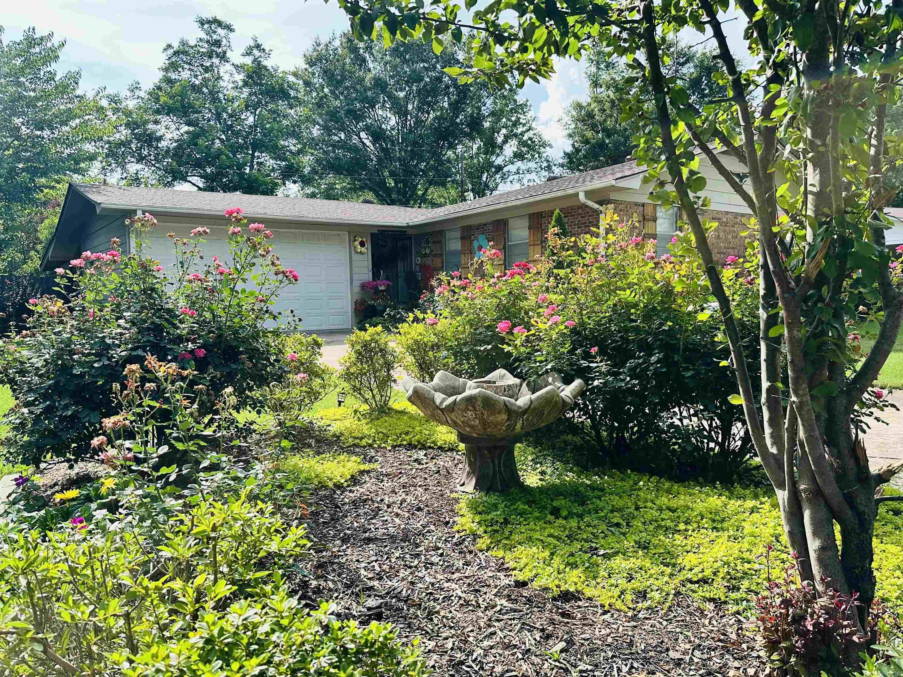 LAMBERT TERRACE - Residential