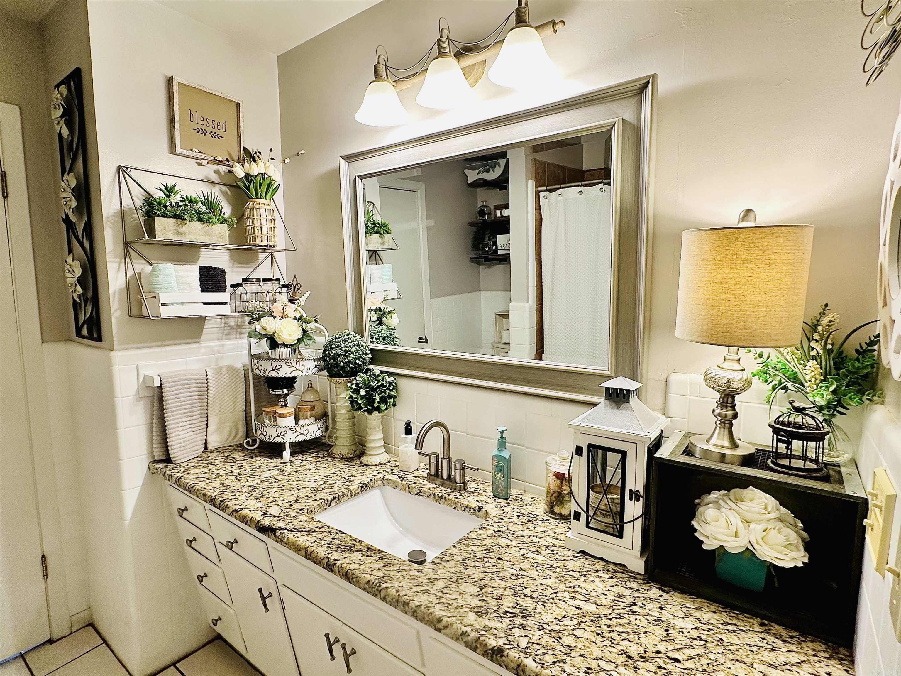 LAMBERT TERRACE - Residential