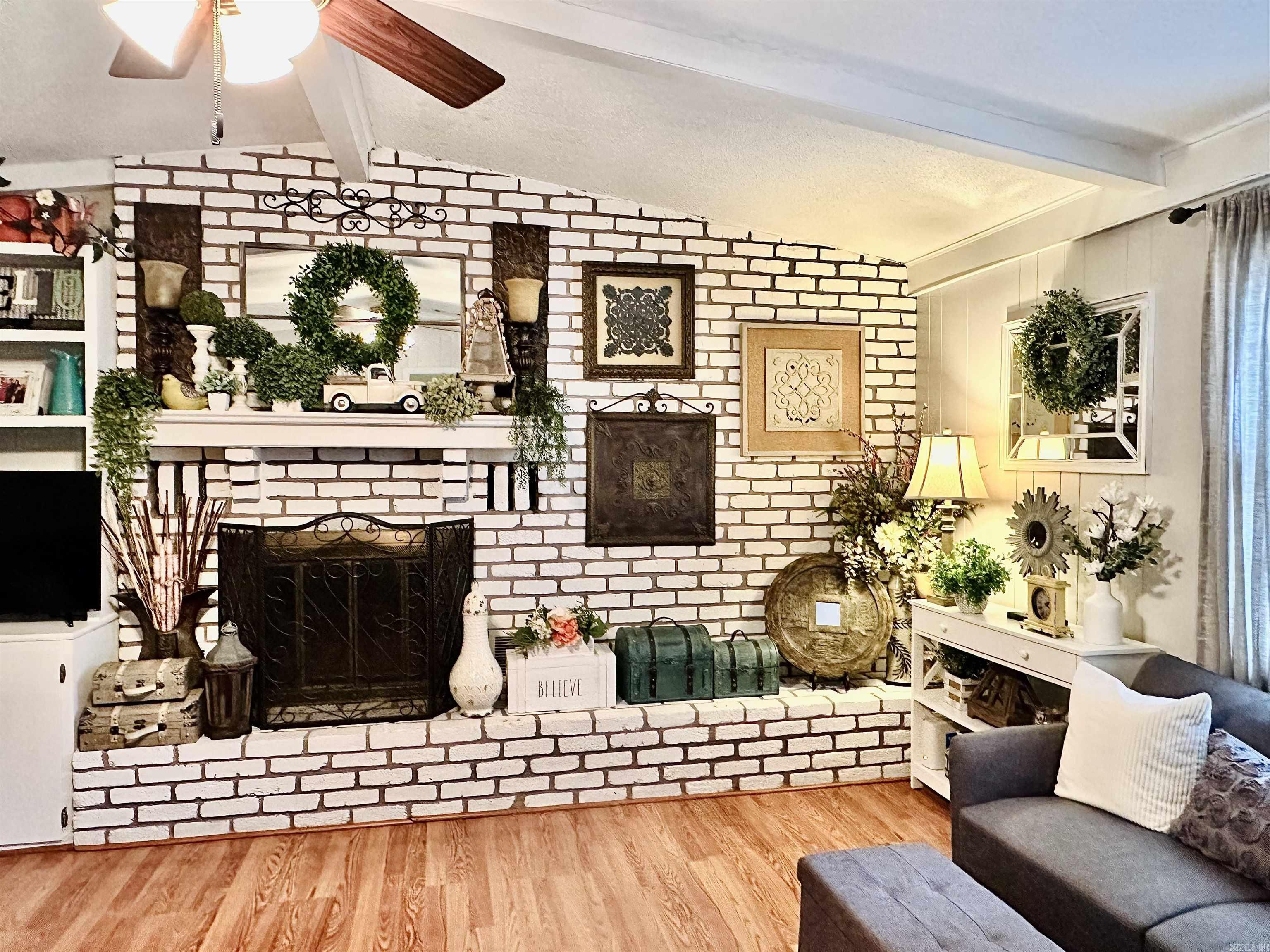 LAMBERT TERRACE - Residential