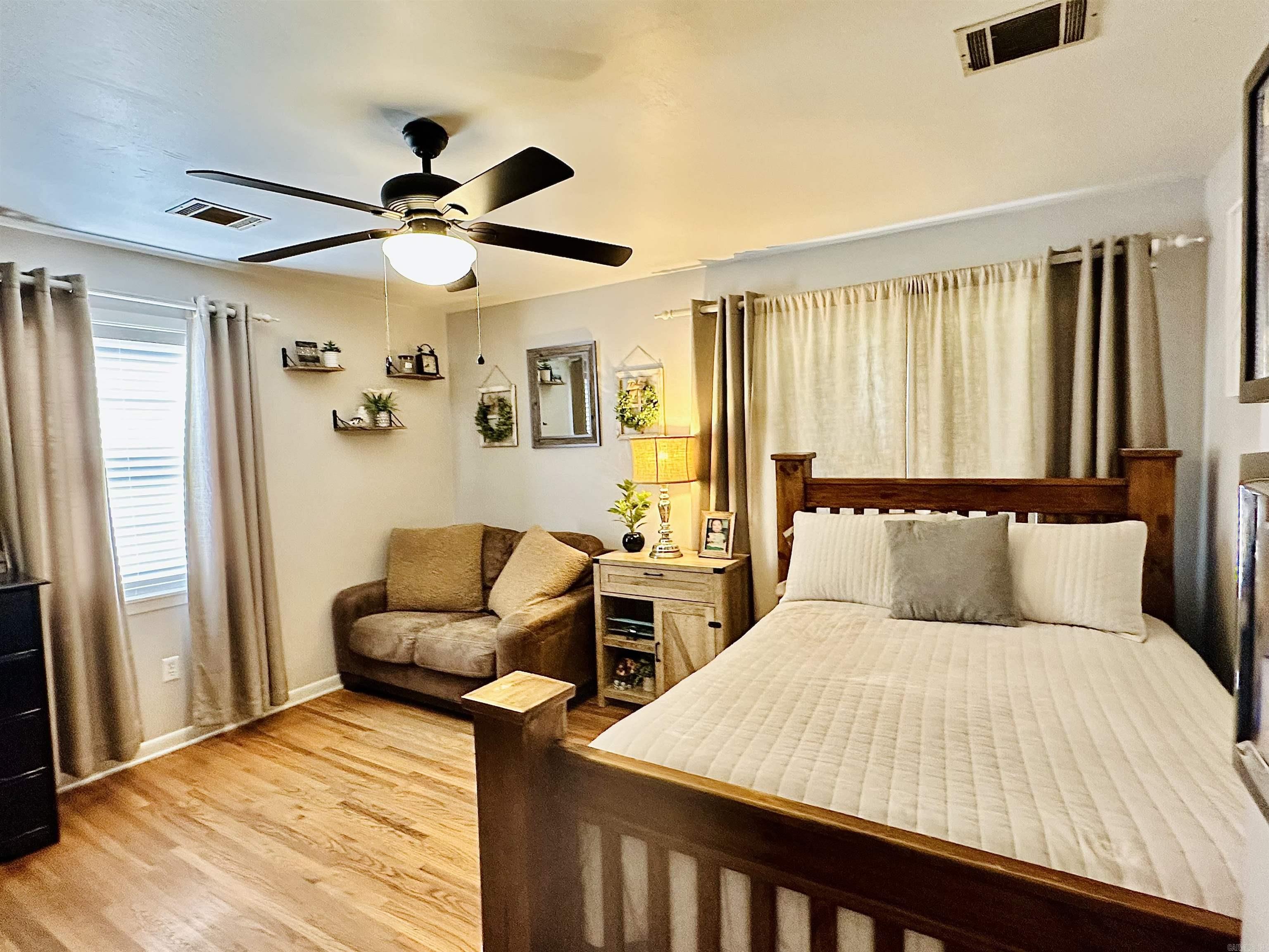 LAMBERT TERRACE - Residential