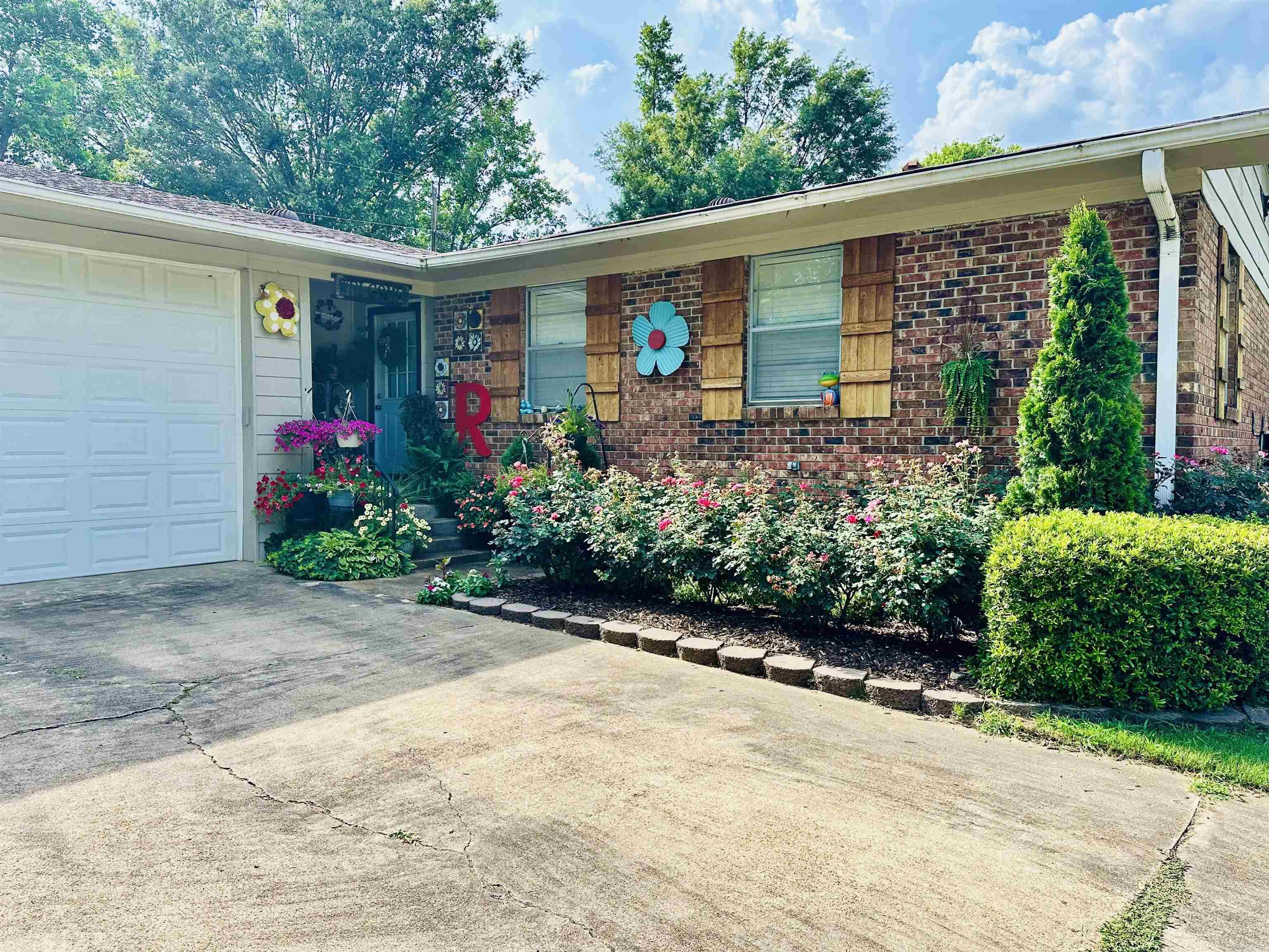 LAMBERT TERRACE - Residential