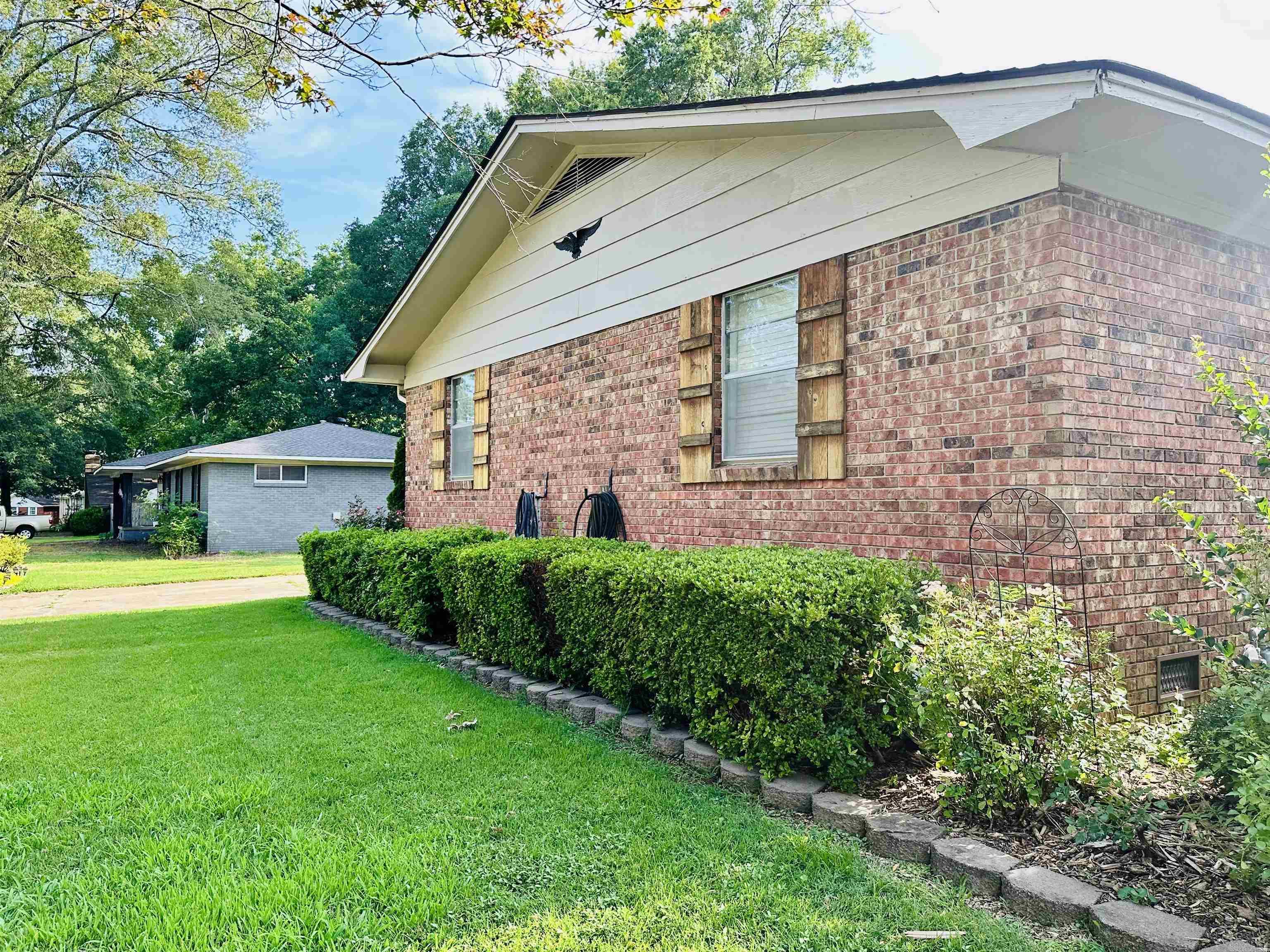 LAMBERT TERRACE - Residential