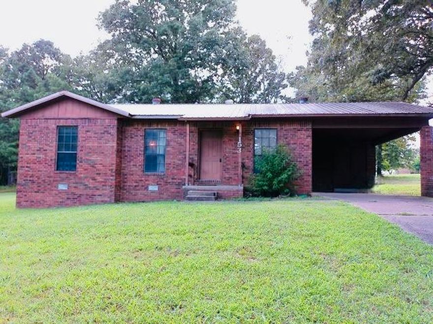 Flying on to the market is 153 Sara Circle of Ash Flat, AR! This 3 bedroom, 1 bathroom home sits on 0.65 +/- acres. Upon entering the home, you will find a large open living room, dining room, and kitchen! Off of the living room you will find a hallway with 3 large bedrooms and 1 bathroom. This home also has a carport with a storage room for added space! This house is ready for your custom touches to make it a perfect forever home or weekend retreat! Call today to invest in your tomorrow!