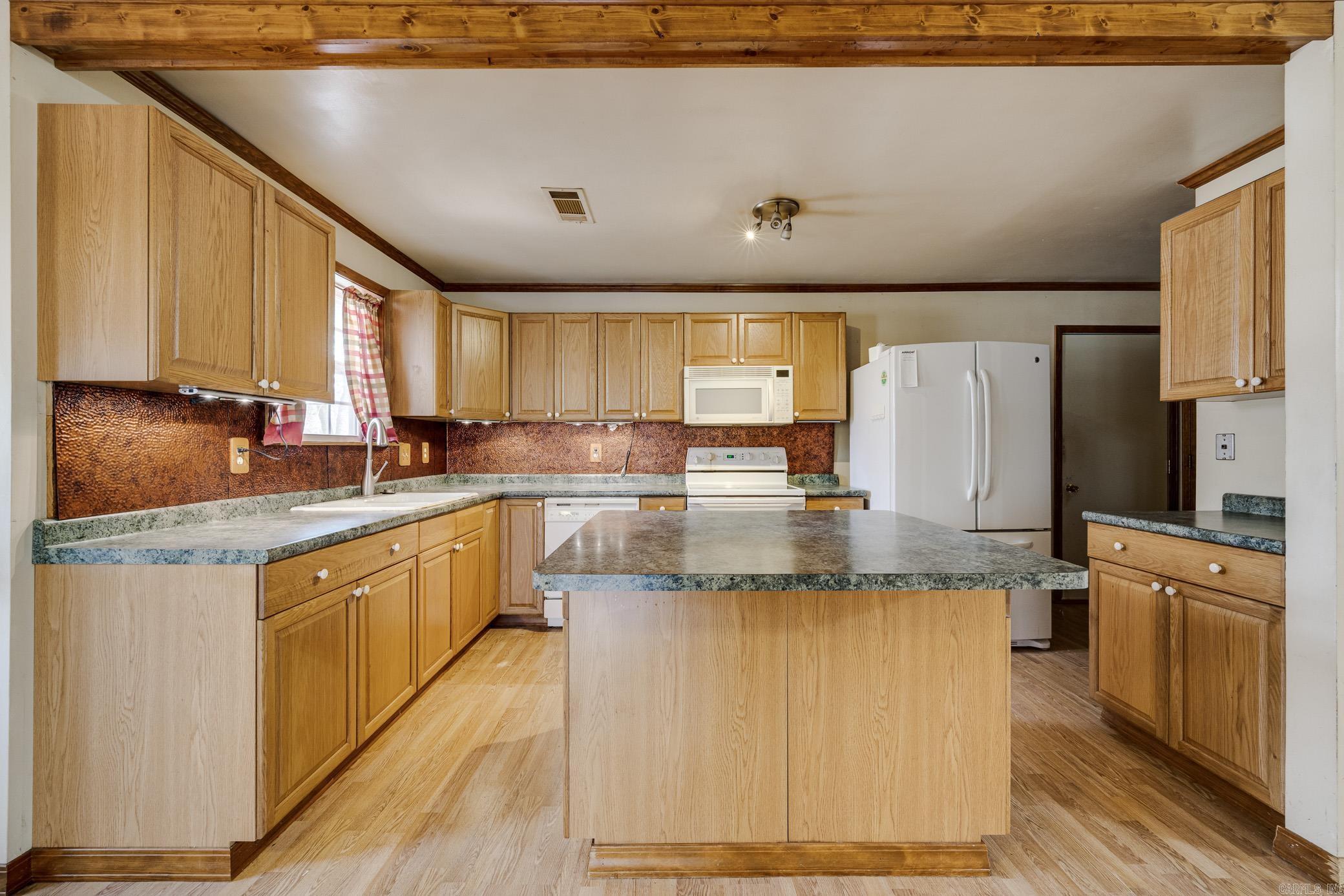 OLD MILL POND ROUND MOUNTAIN - Residential