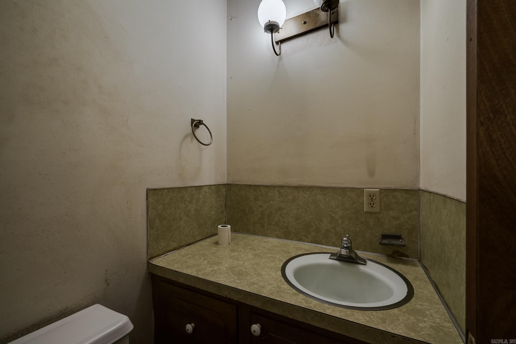 OLD MILL POND ROUND MOUNTAIN - Residential